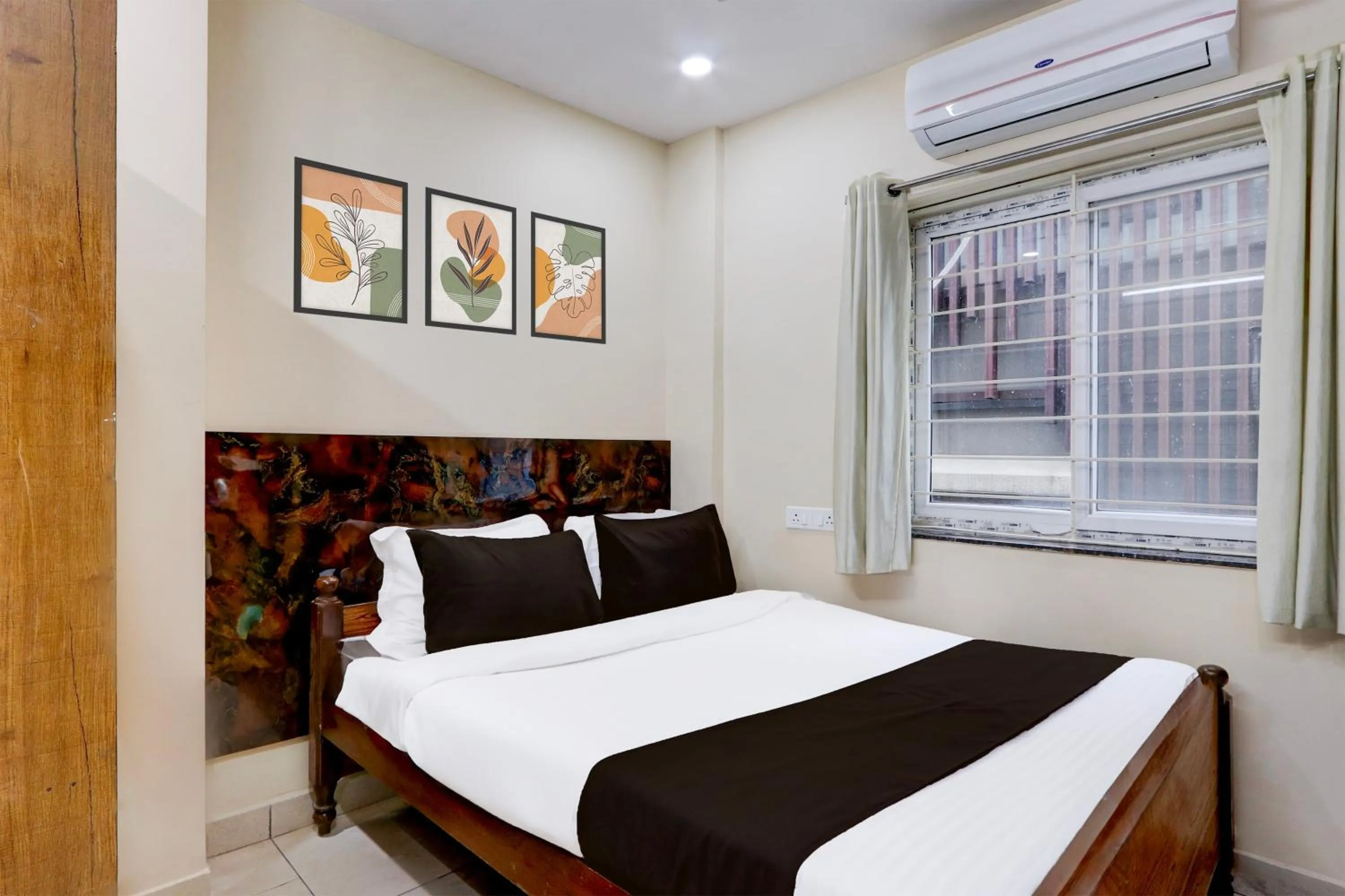 Bedroom, Bed in Hotel O Sai Manikanta Homes