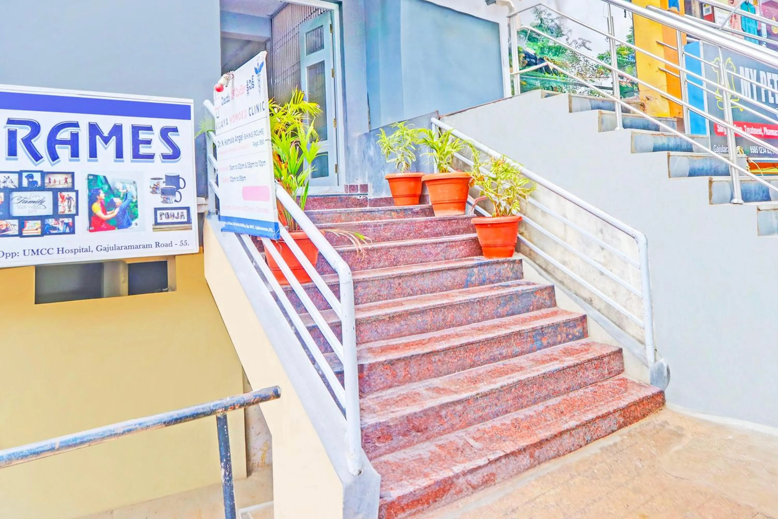Facade/entrance in Collection O De Alphabet Hotel UMCC