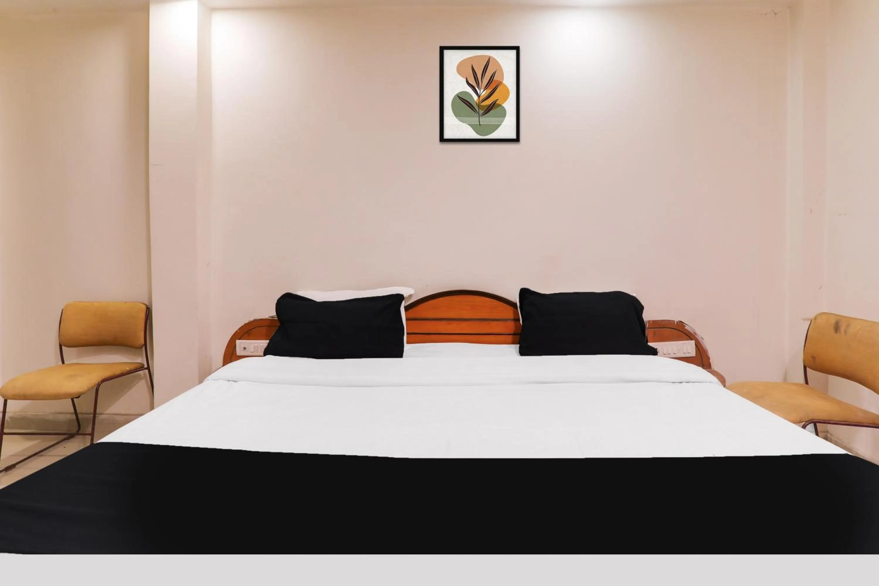 Bedroom, Bed in Super Hotel O TJ INTERNATIONAL