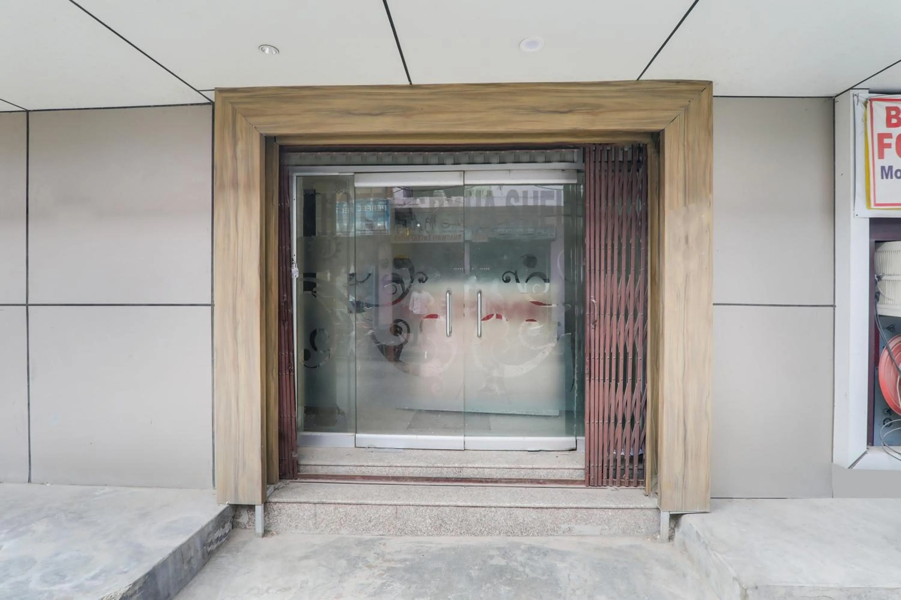 Facade/entrance in Super Hotel O TJ INTERNATIONAL