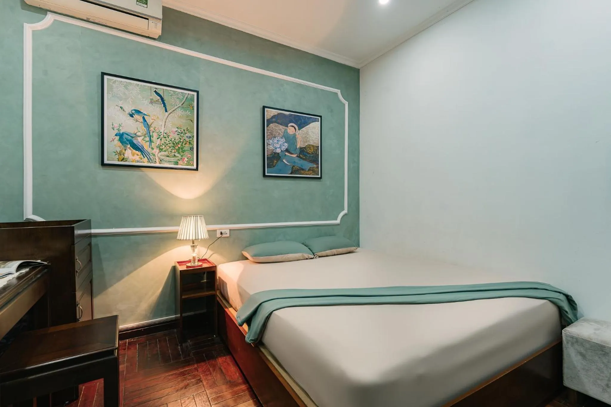 Bed in Drumie Home - salesOTAvn