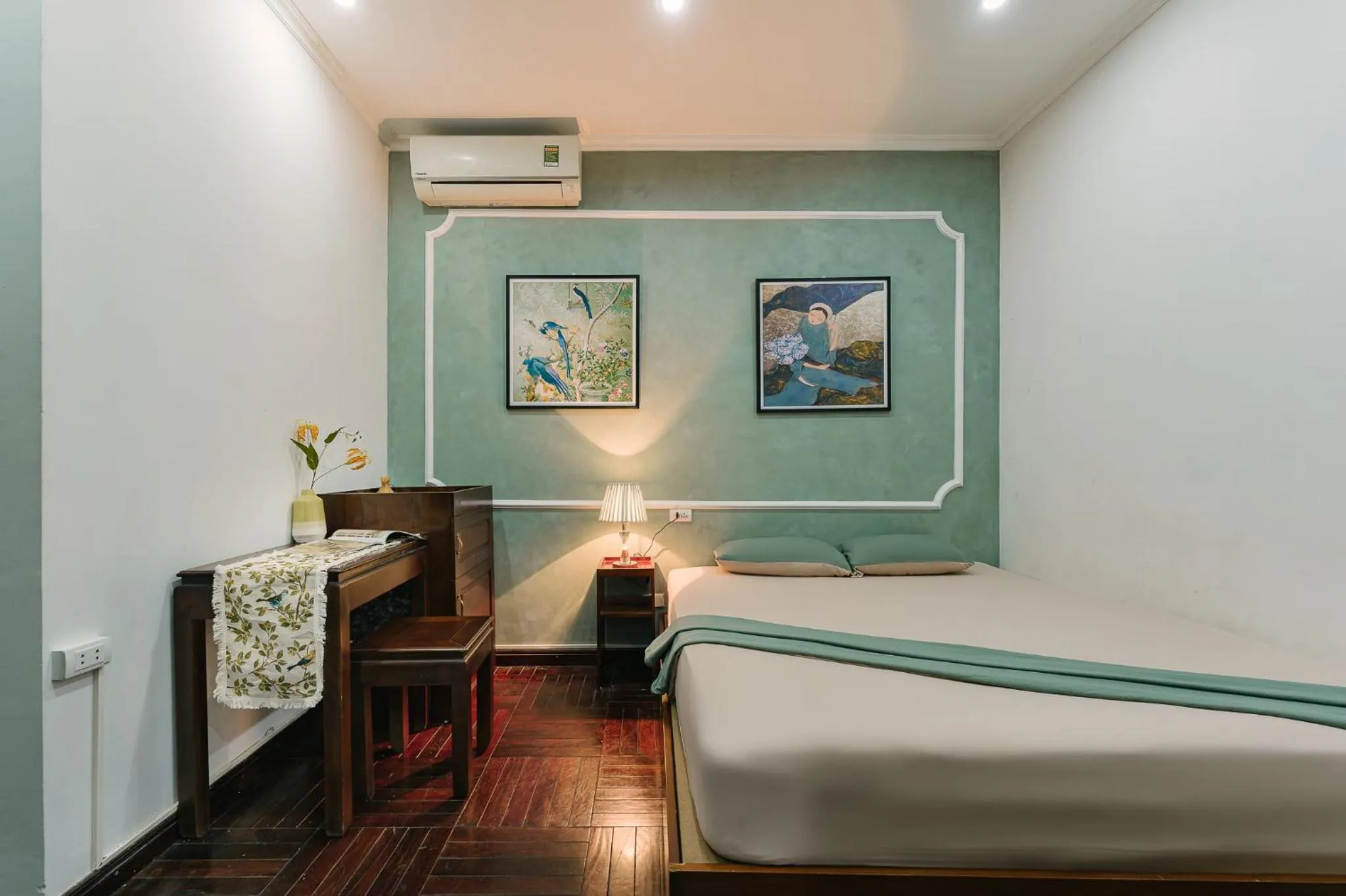 Bed in Drumie Home - salesOTAvn