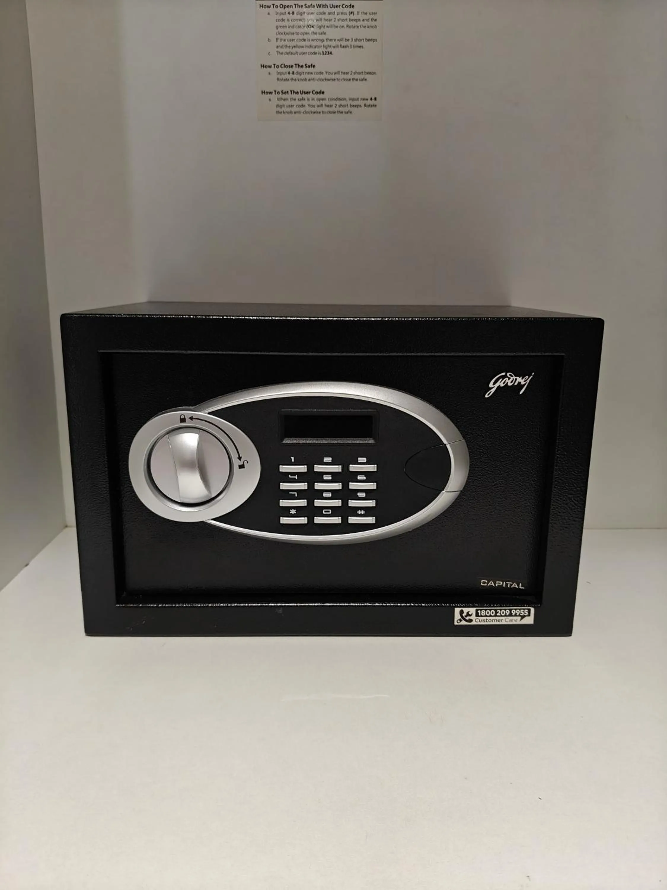 locker in Q-White Crescent