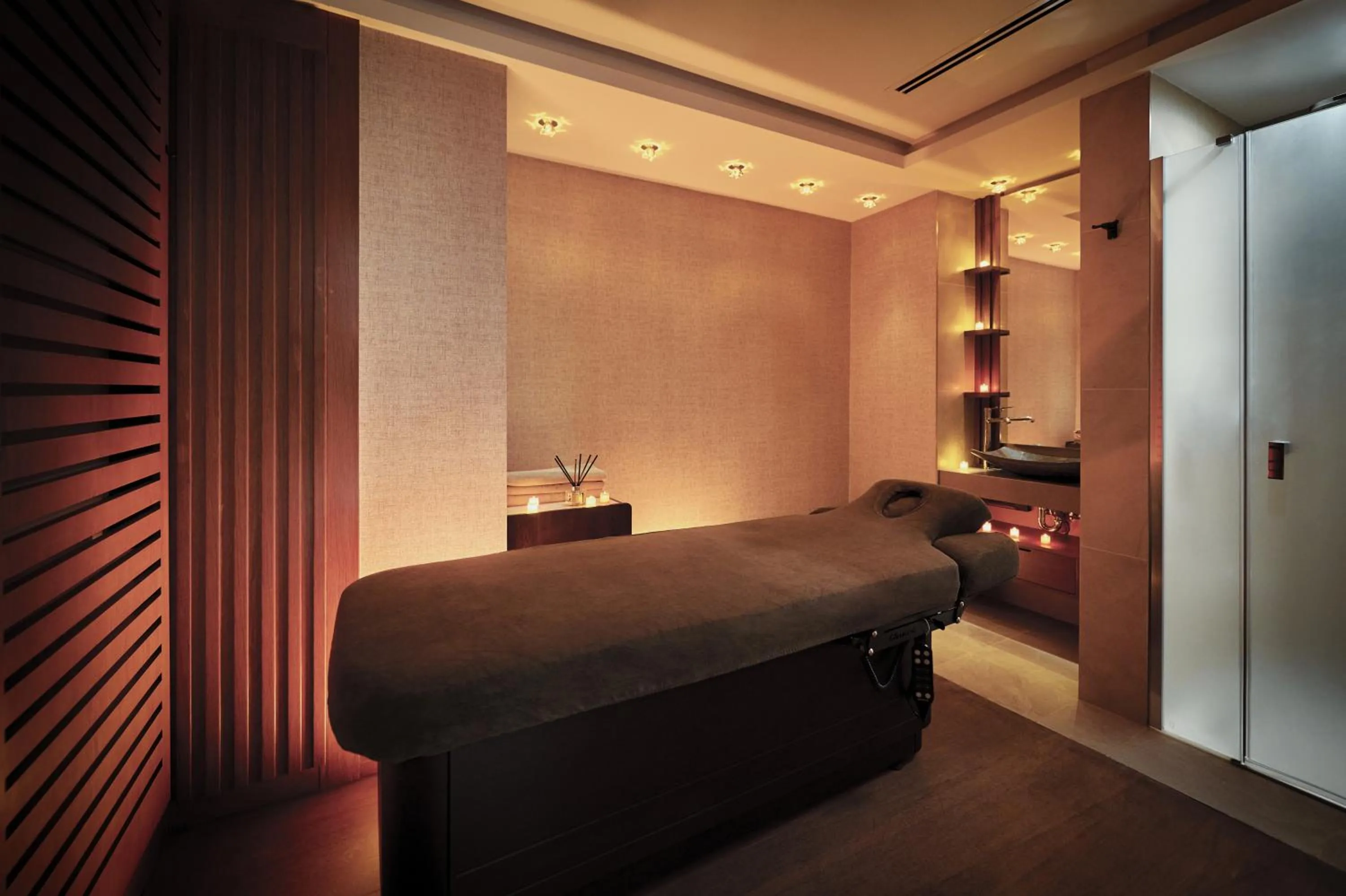 Massage, Bed in The Hotels, Galata