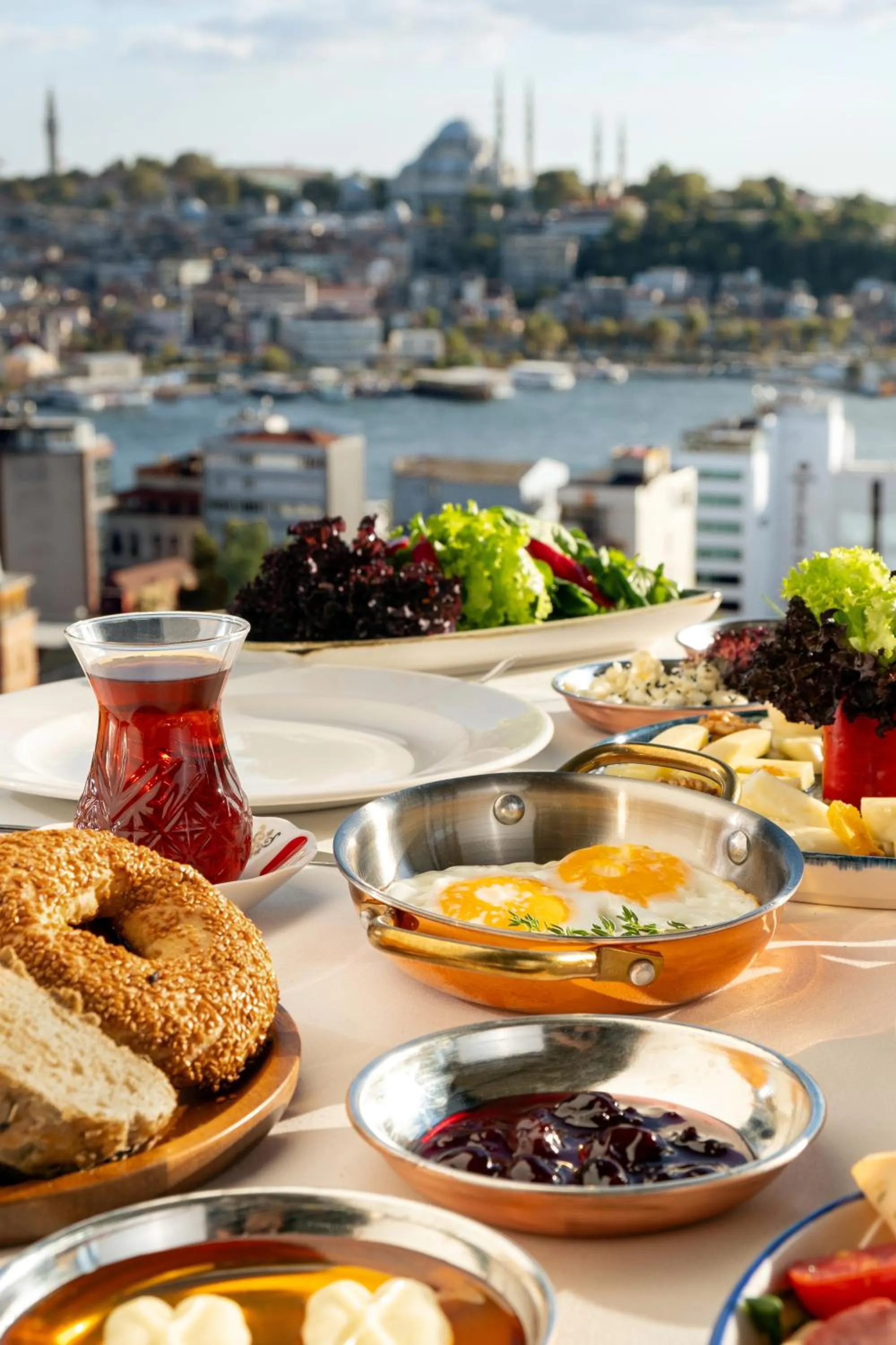 Breakfast in The Hotels, Galata