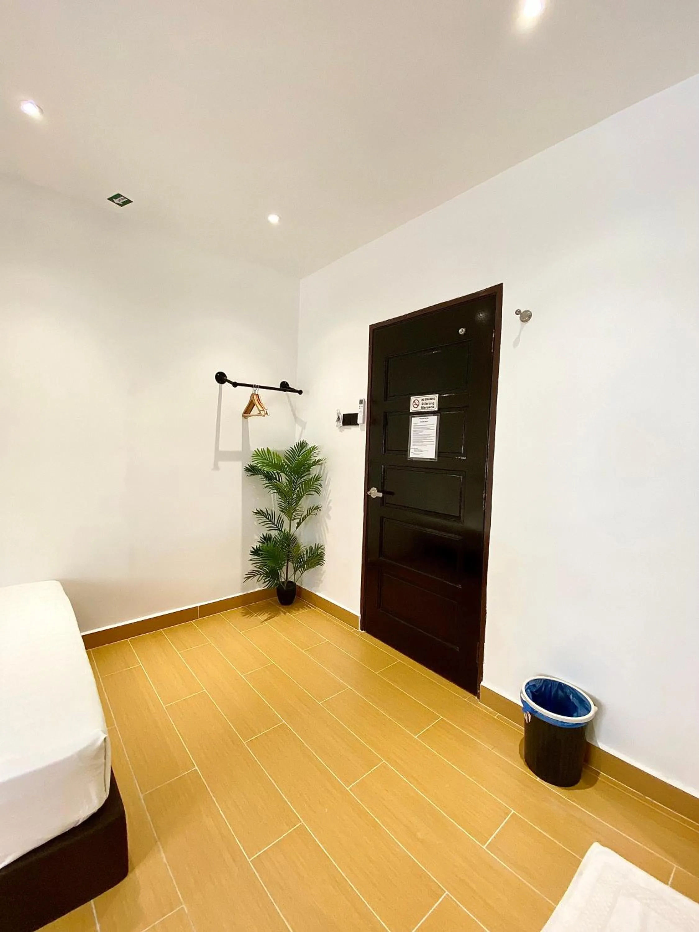 Bedroom, Bed in The 6N by Sky Hive