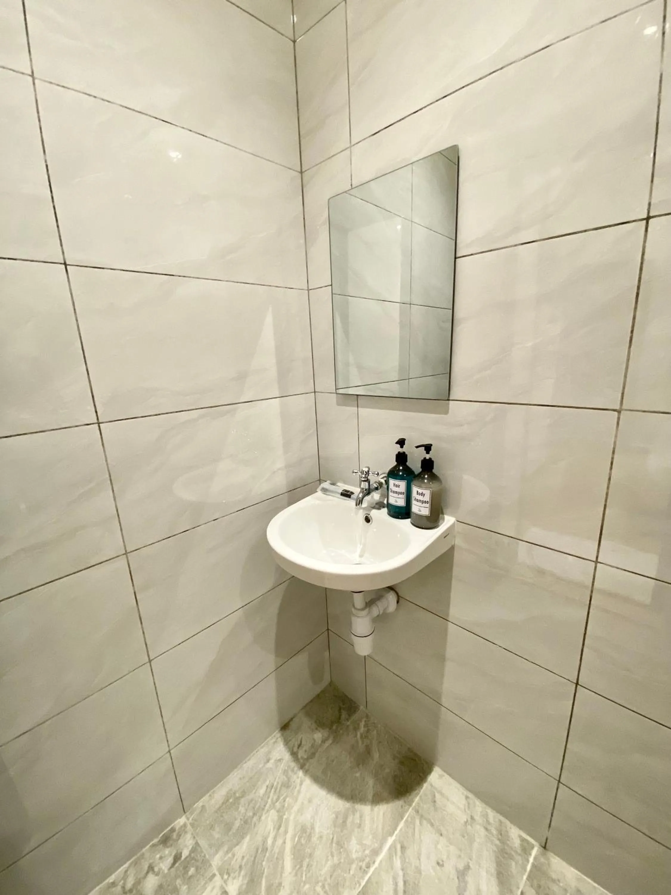 Bathroom in The 6N by Sky Hive