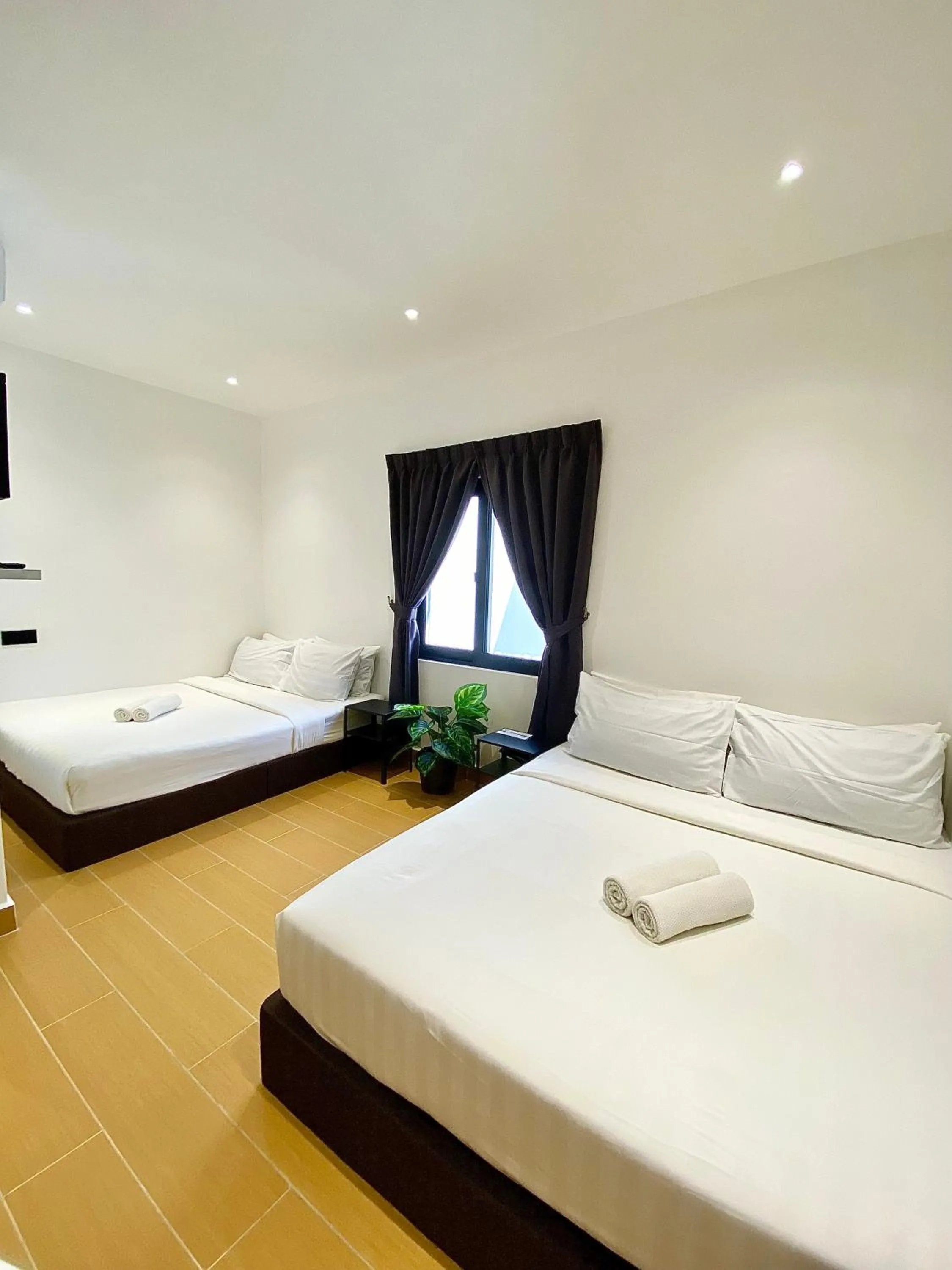 Bedroom, Bed in The 6N by Sky Hive