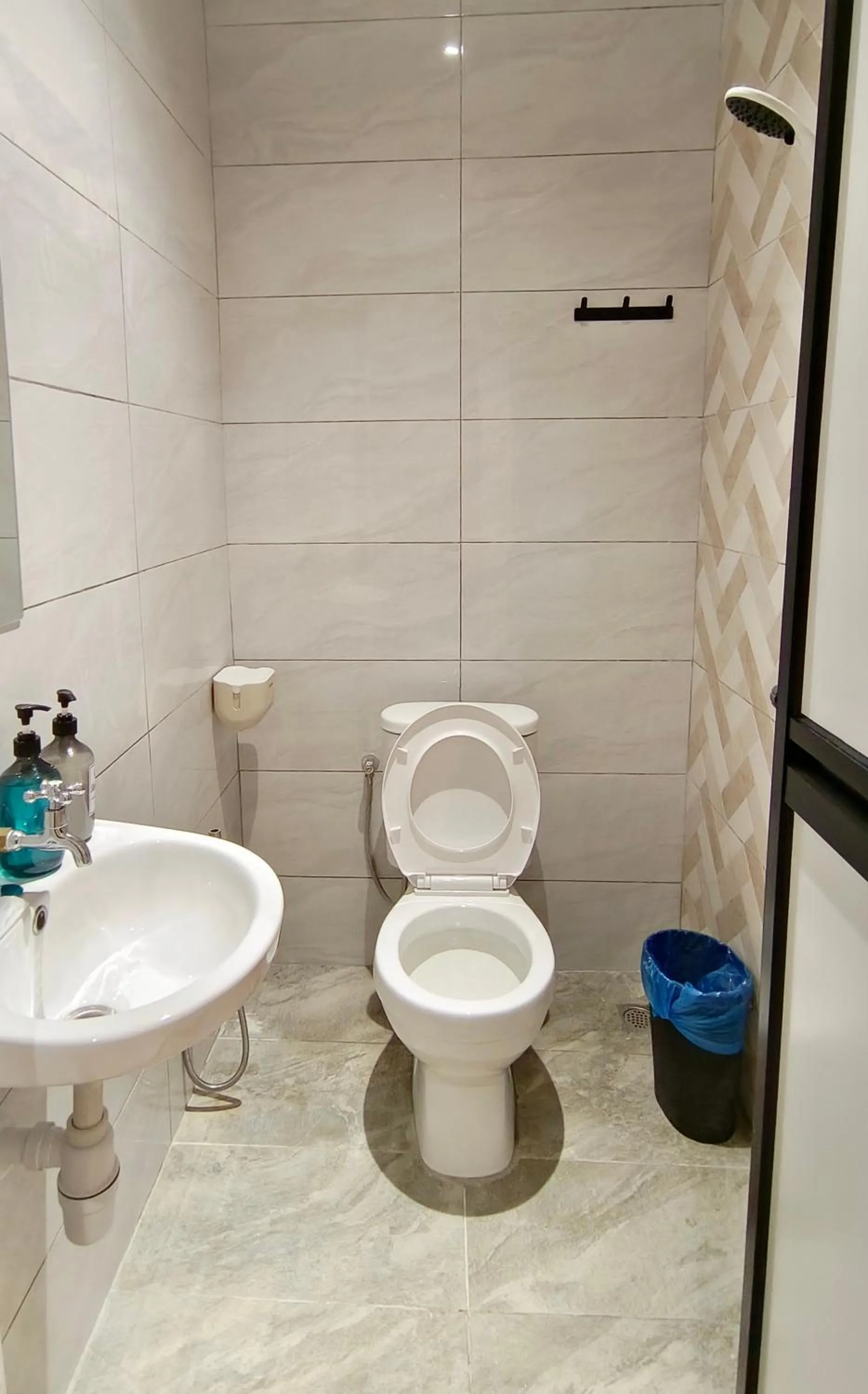 Bathroom in The 6N by Sky Hive