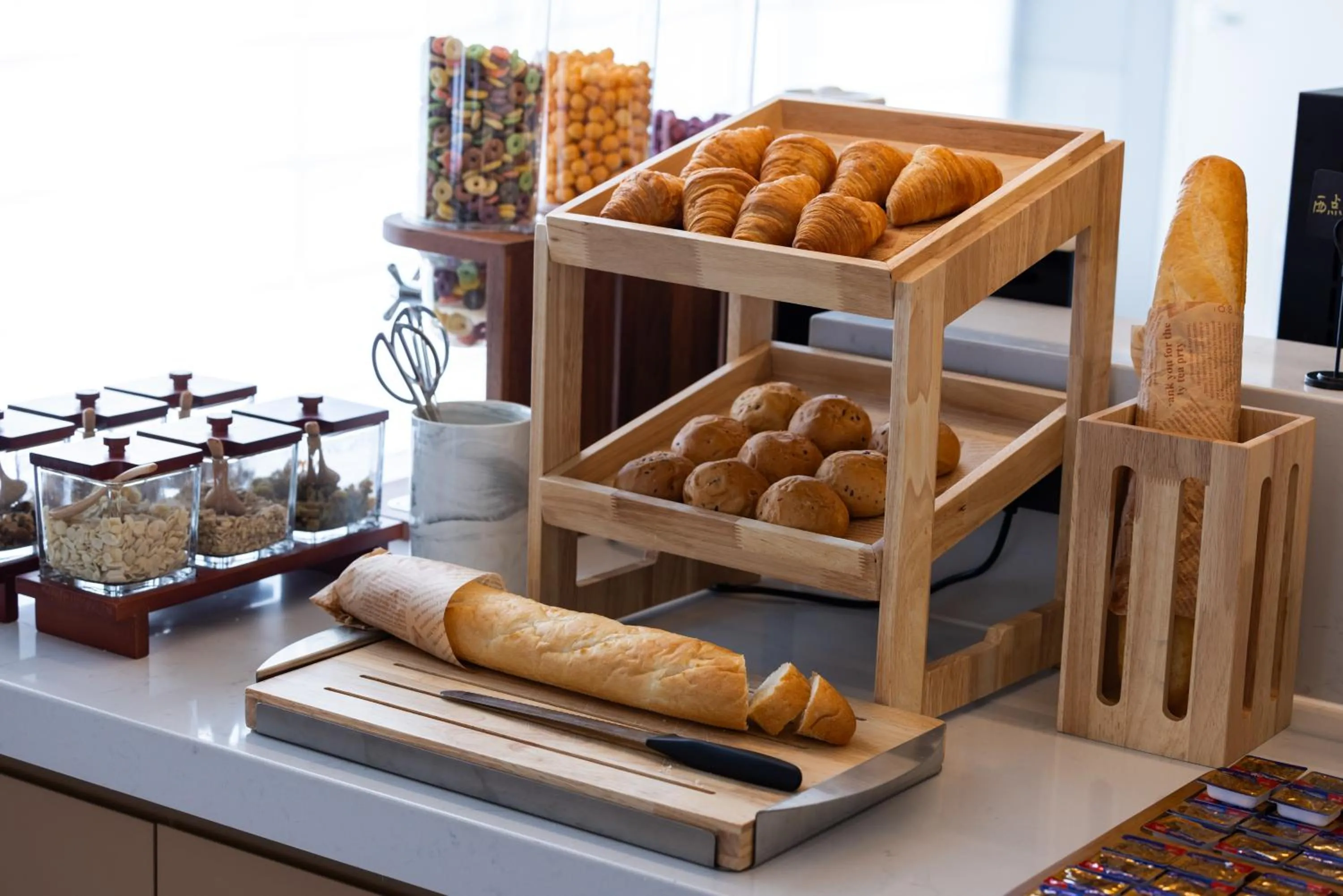 Kitchen or kitchenette in Atour Hotel Guangzhou Baiyun Station Julong Metro Station