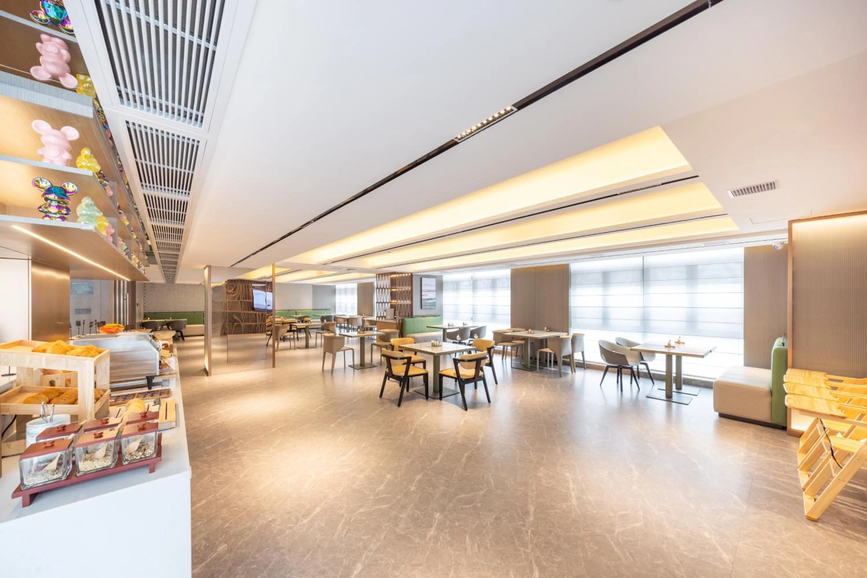 Restaurant/places to eat in Atour Hotel Guangzhou Baiyun Station Julong Metro Station