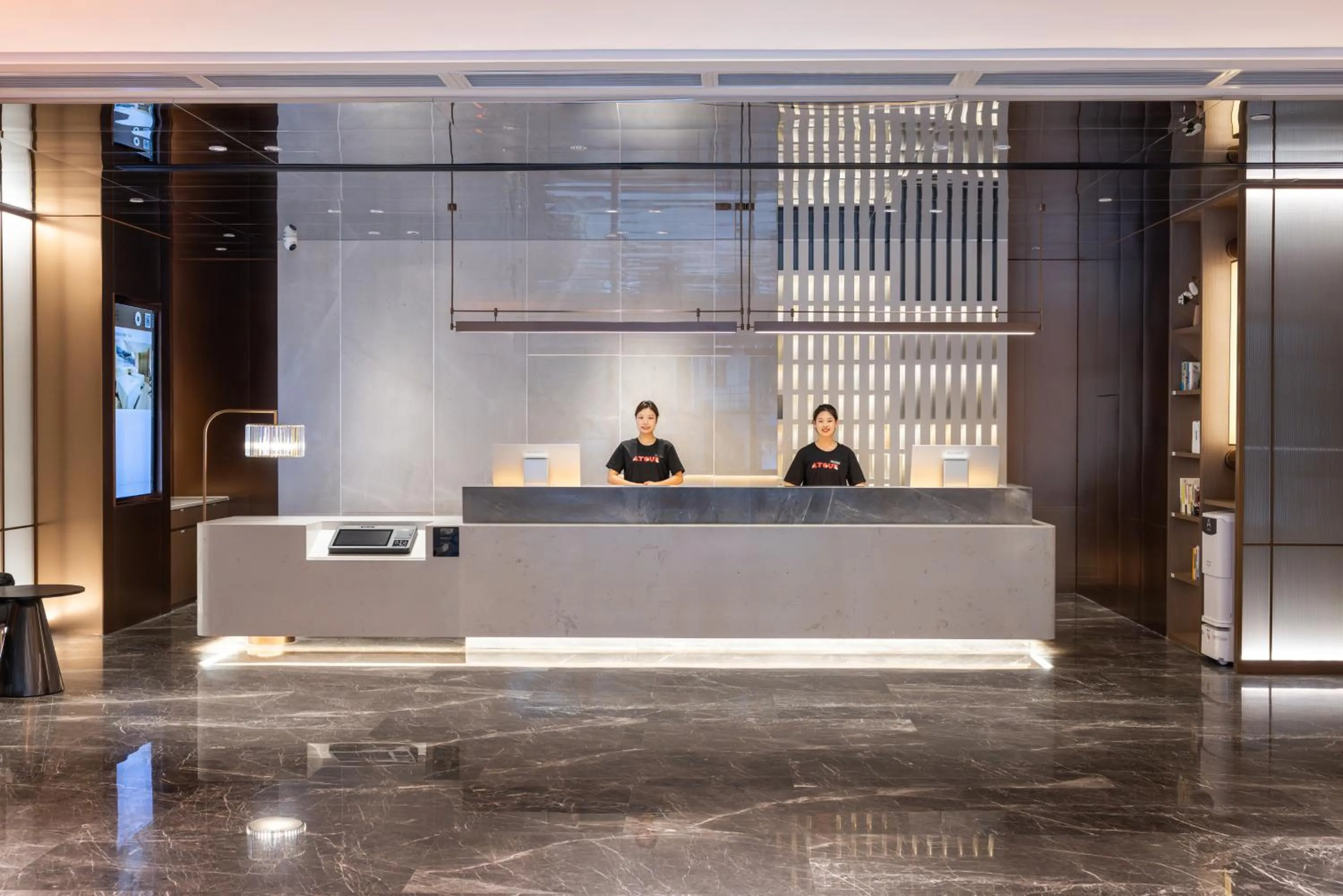 Lobby or reception in Atour Hotel Guangzhou Baiyun Station Julong Metro Station