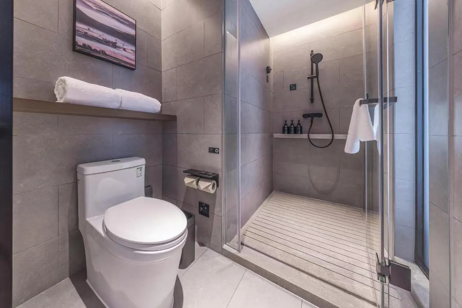 Shower in Atour Hotel Guangzhou Baiyun Station Julong Metro Station