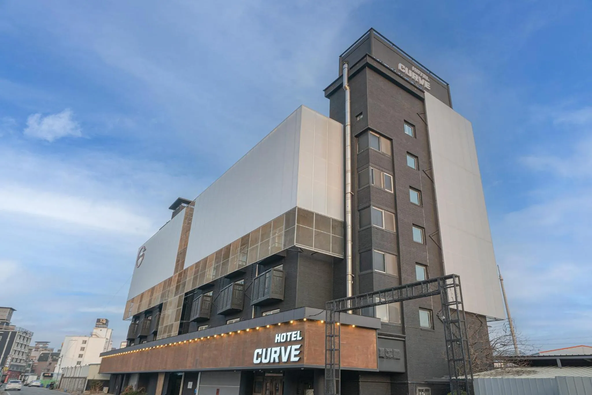Property building in Curve Hotel Iksan