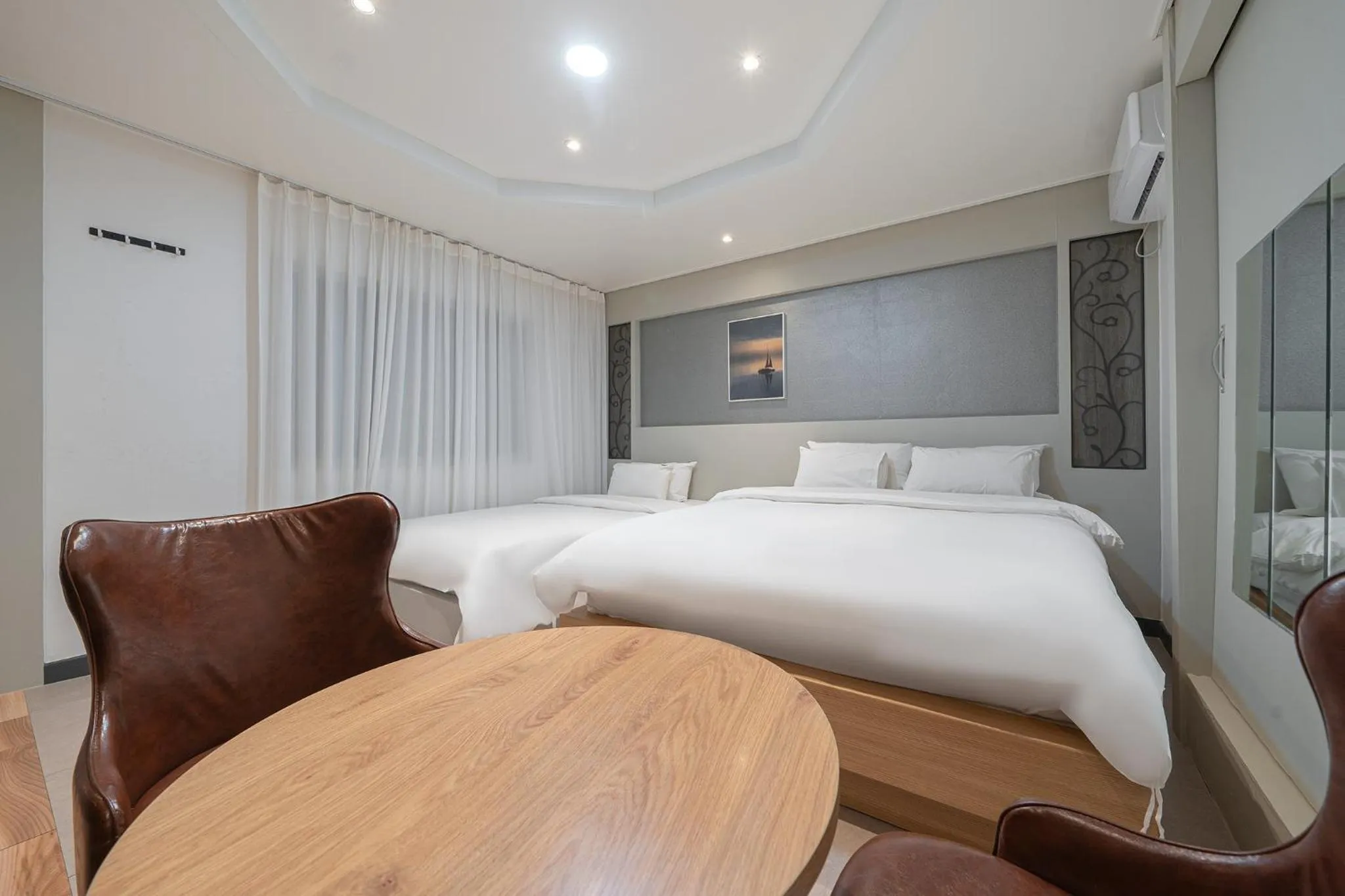 Bed in Curve Hotel Iksan