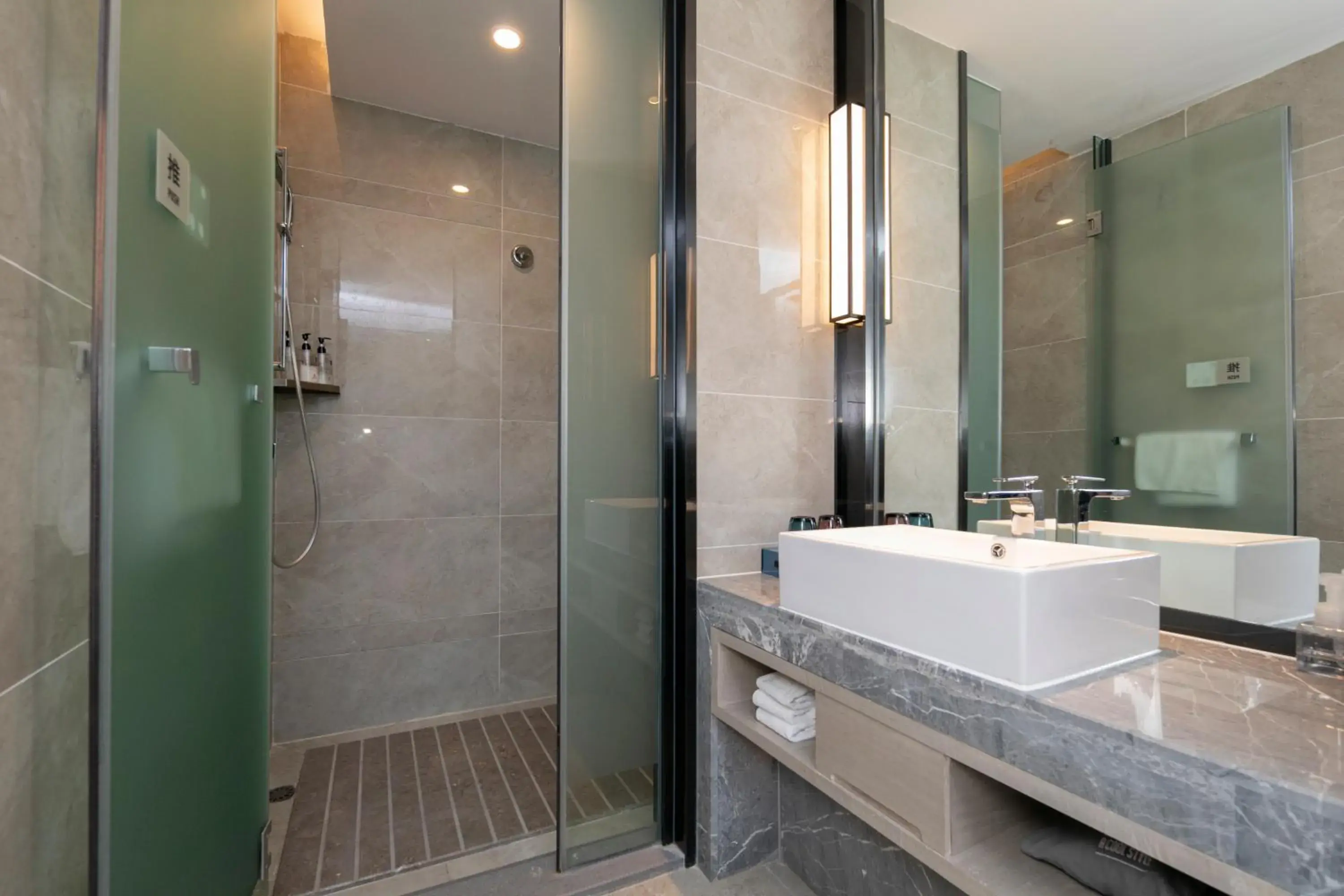 Deluxe Twin Room - single occupancy in Eharm Hotel Jingzhou Olympic Sports Center Deluxe Twin Room - single occupancy in Eharm Hotel Jingzhou Olympic Sports Center