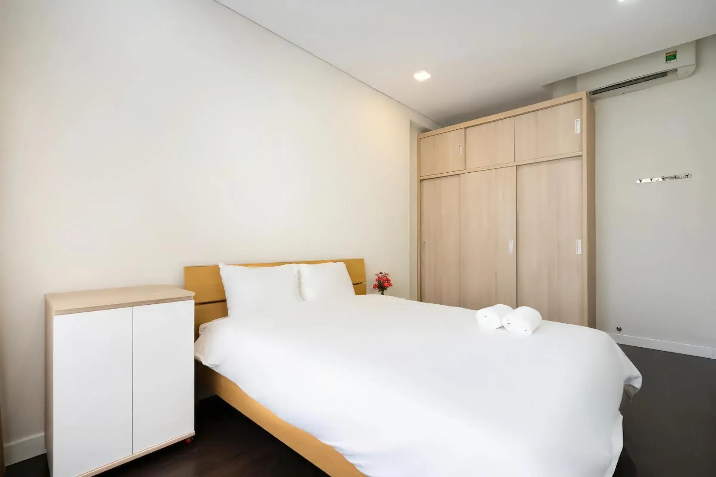 Bed in RAINBOW Sky Center TSN Airport