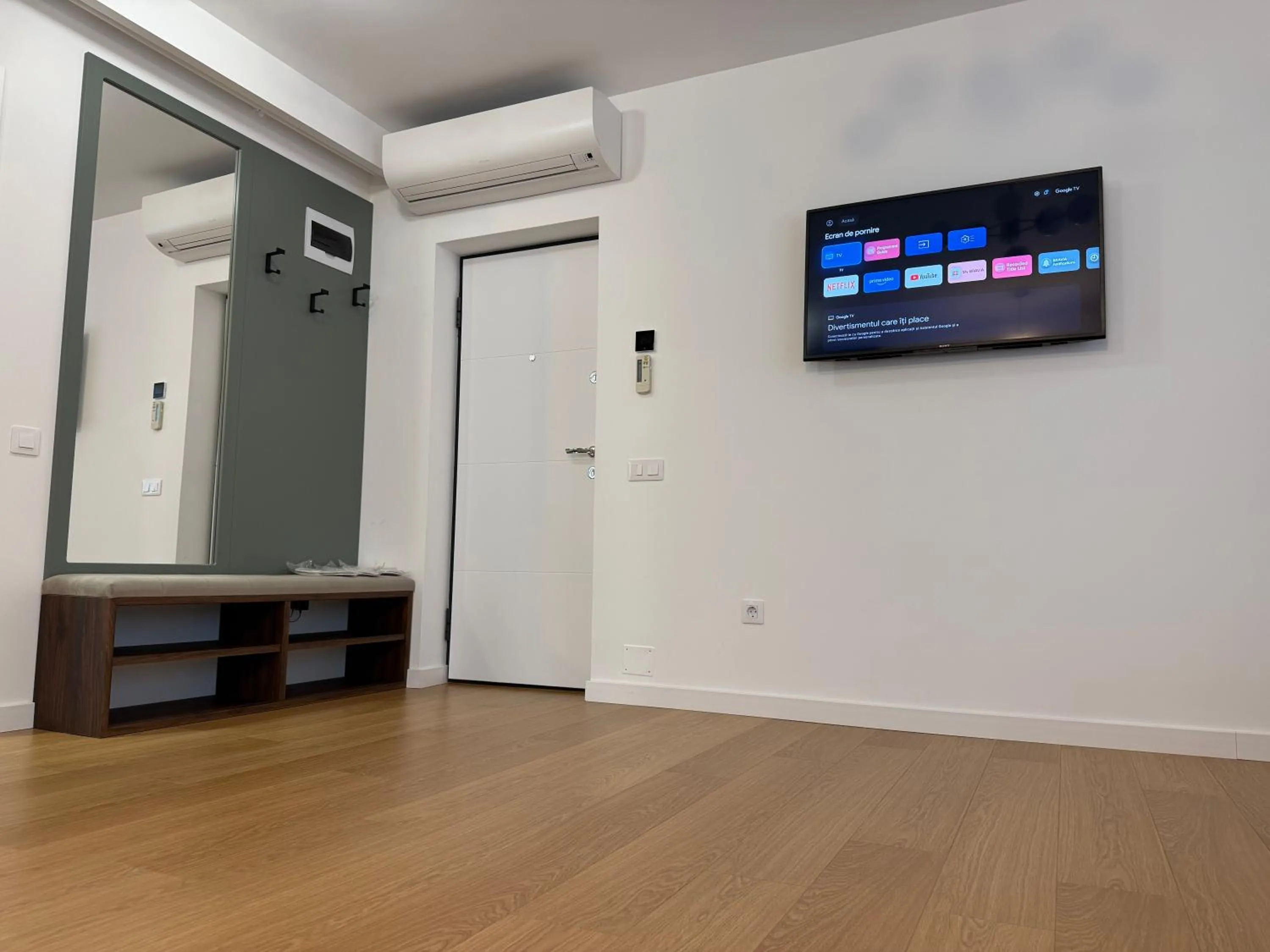 TV and multimedia in Moldovei 2 Apartments by Central Park