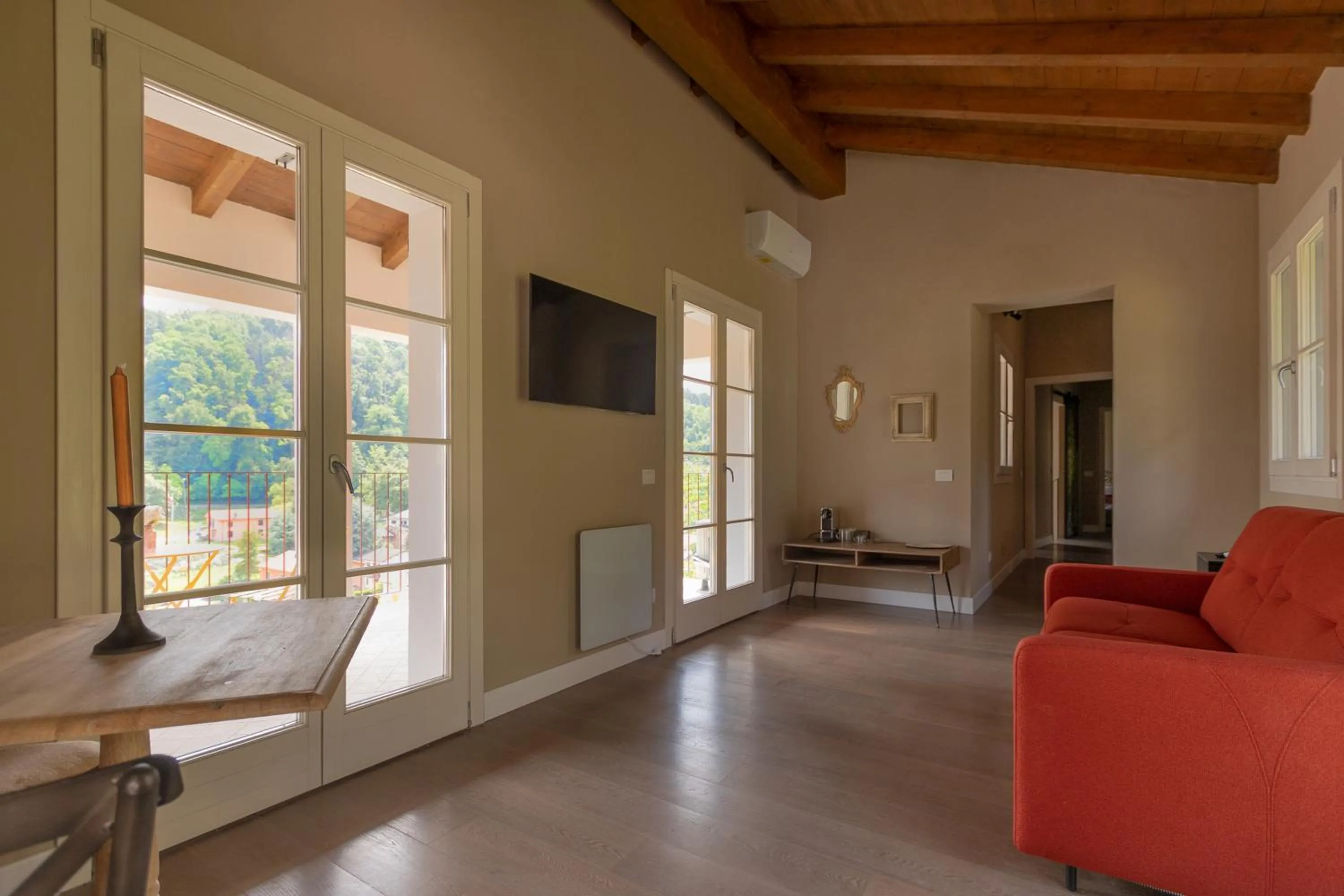 TV and multimedia in Luce Boutique Hotel