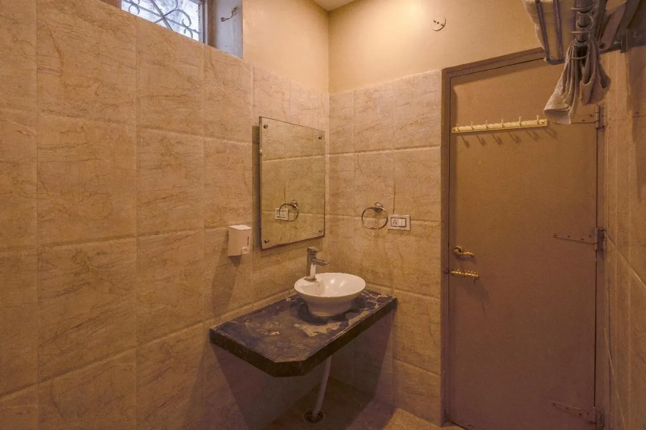 Bathroom in Heritage Kuchaman Haveli