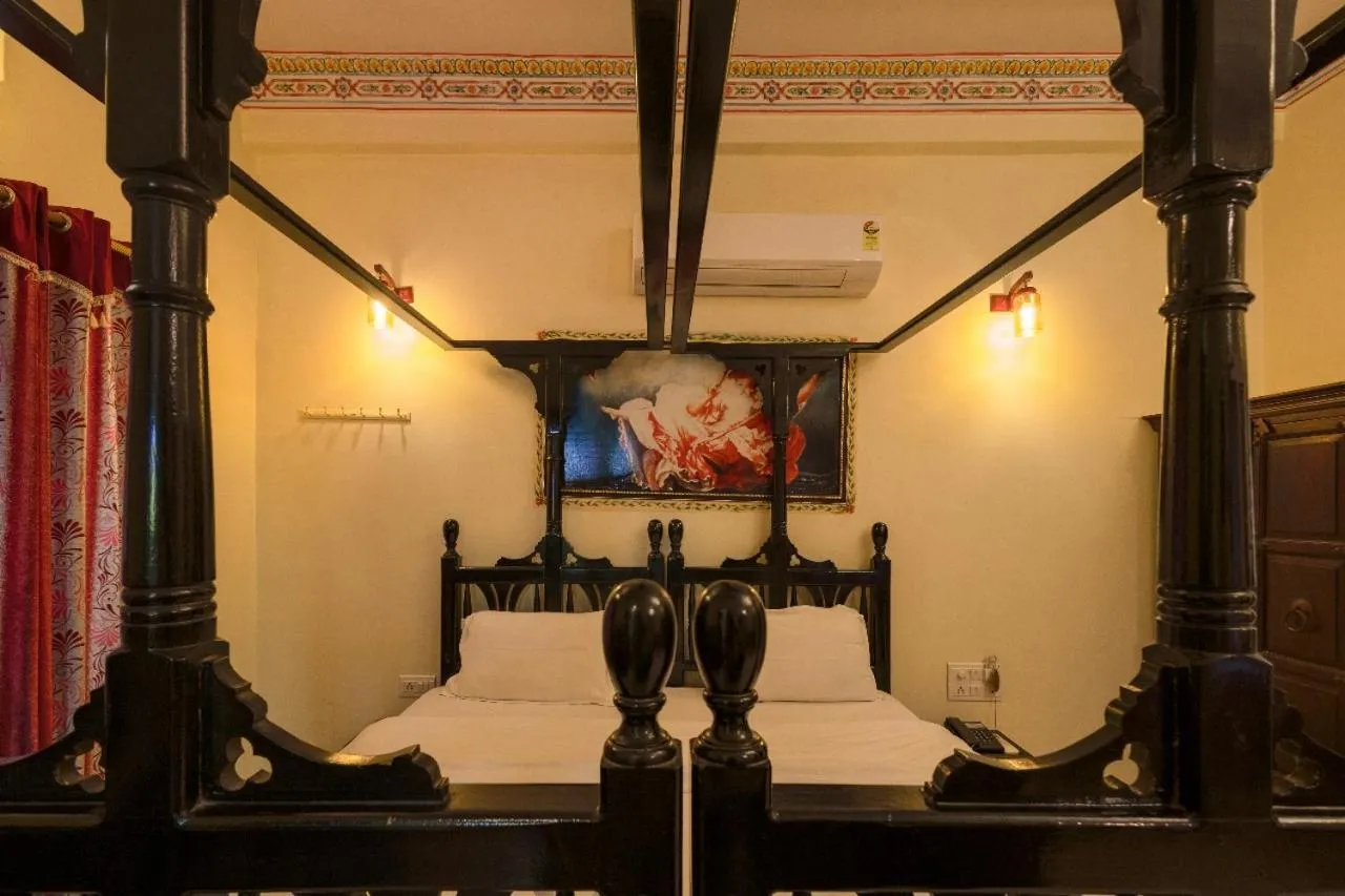 Photo of the whole room, Bed in Heritage Kuchaman Haveli