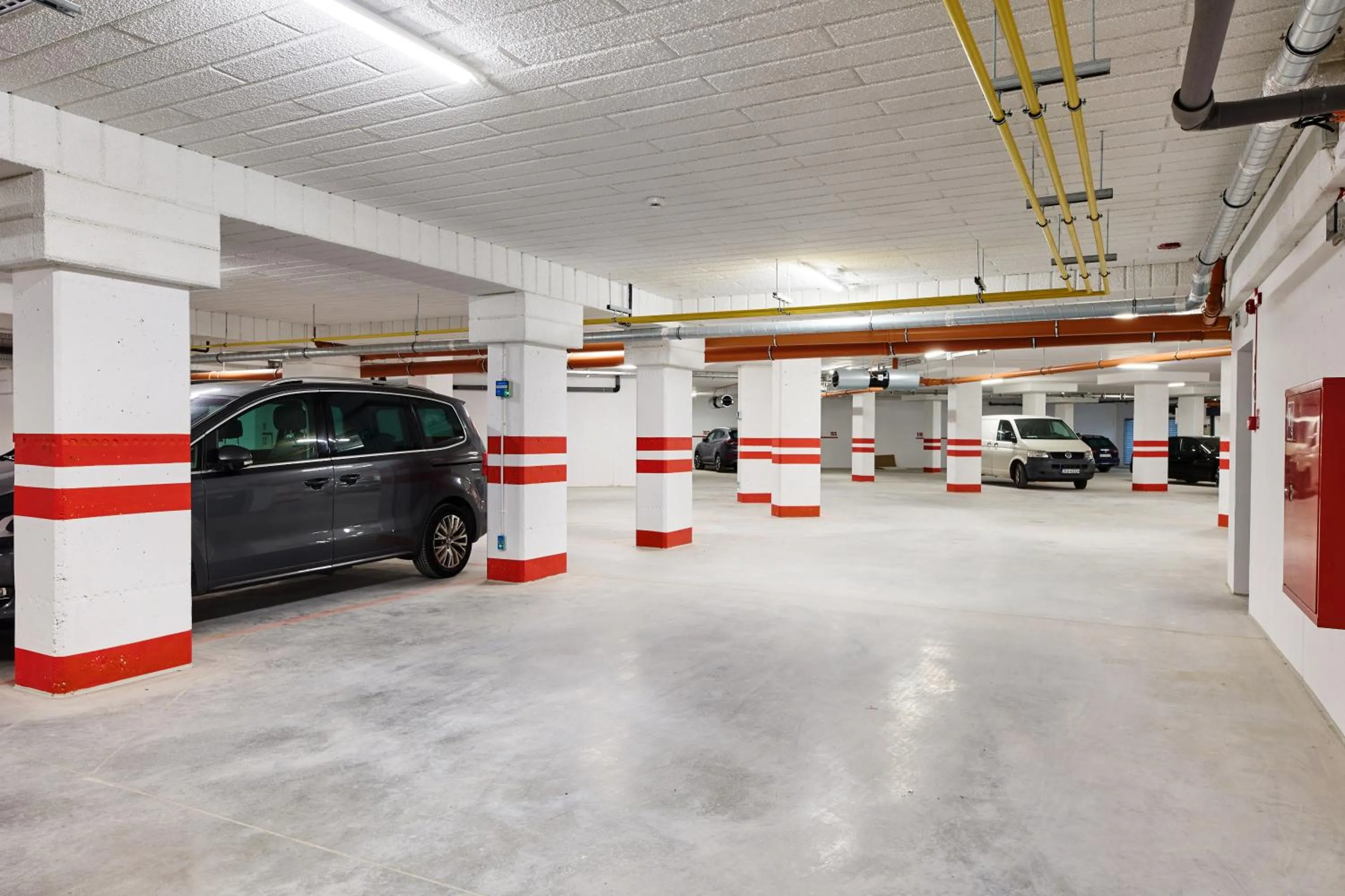 Parking in Resort Baltic Waves Apartments - Pool & Spa