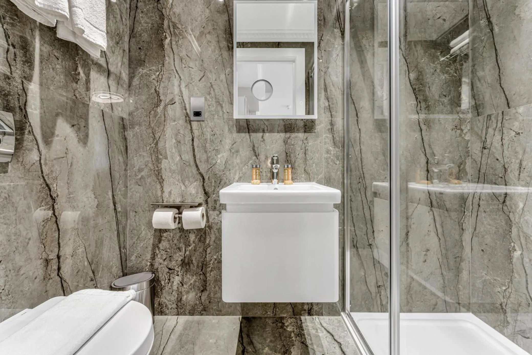 Shower in Cleveland Residences Bloomsbury