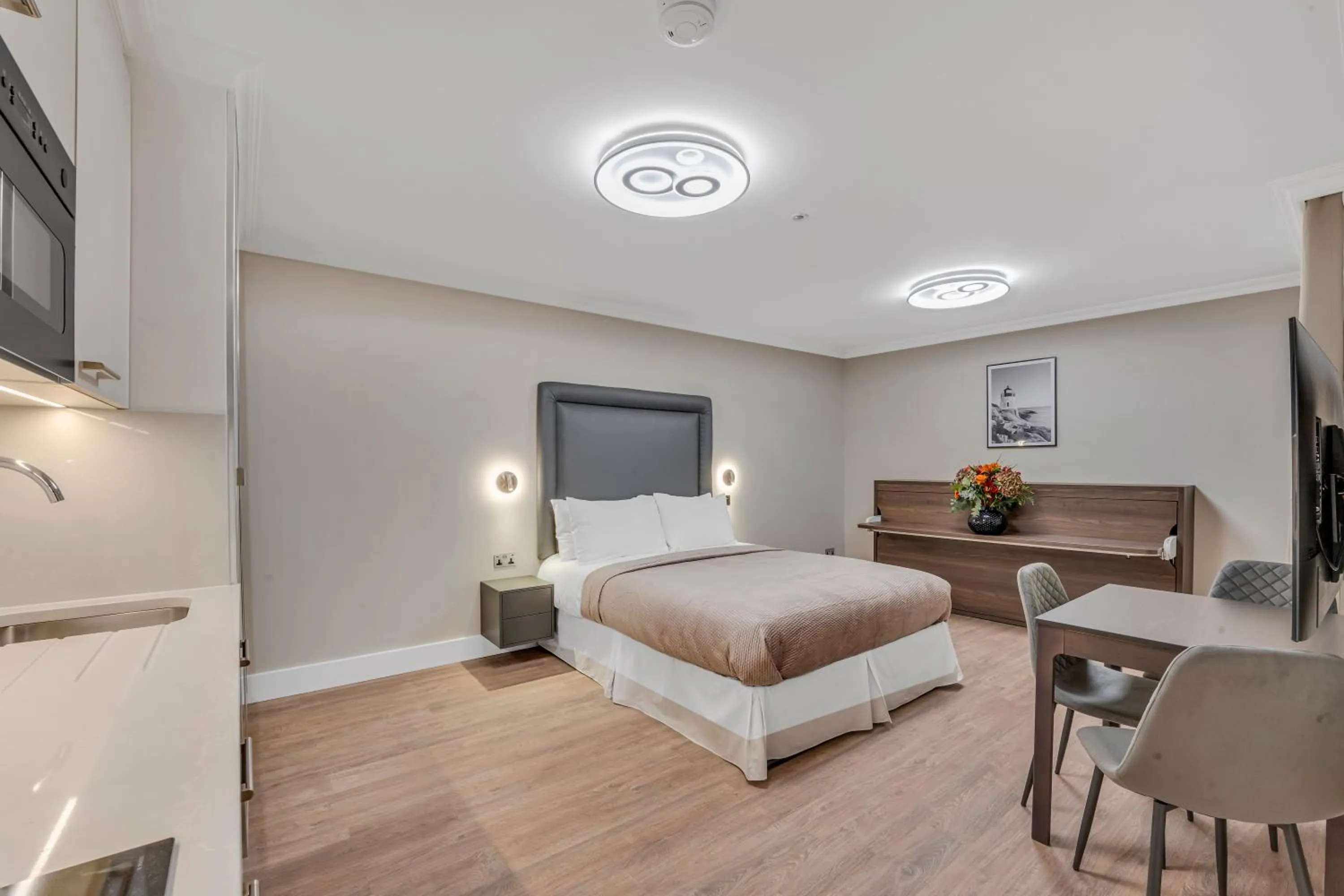 Photo of the whole room, Bed in Cleveland Residences Bloomsbury