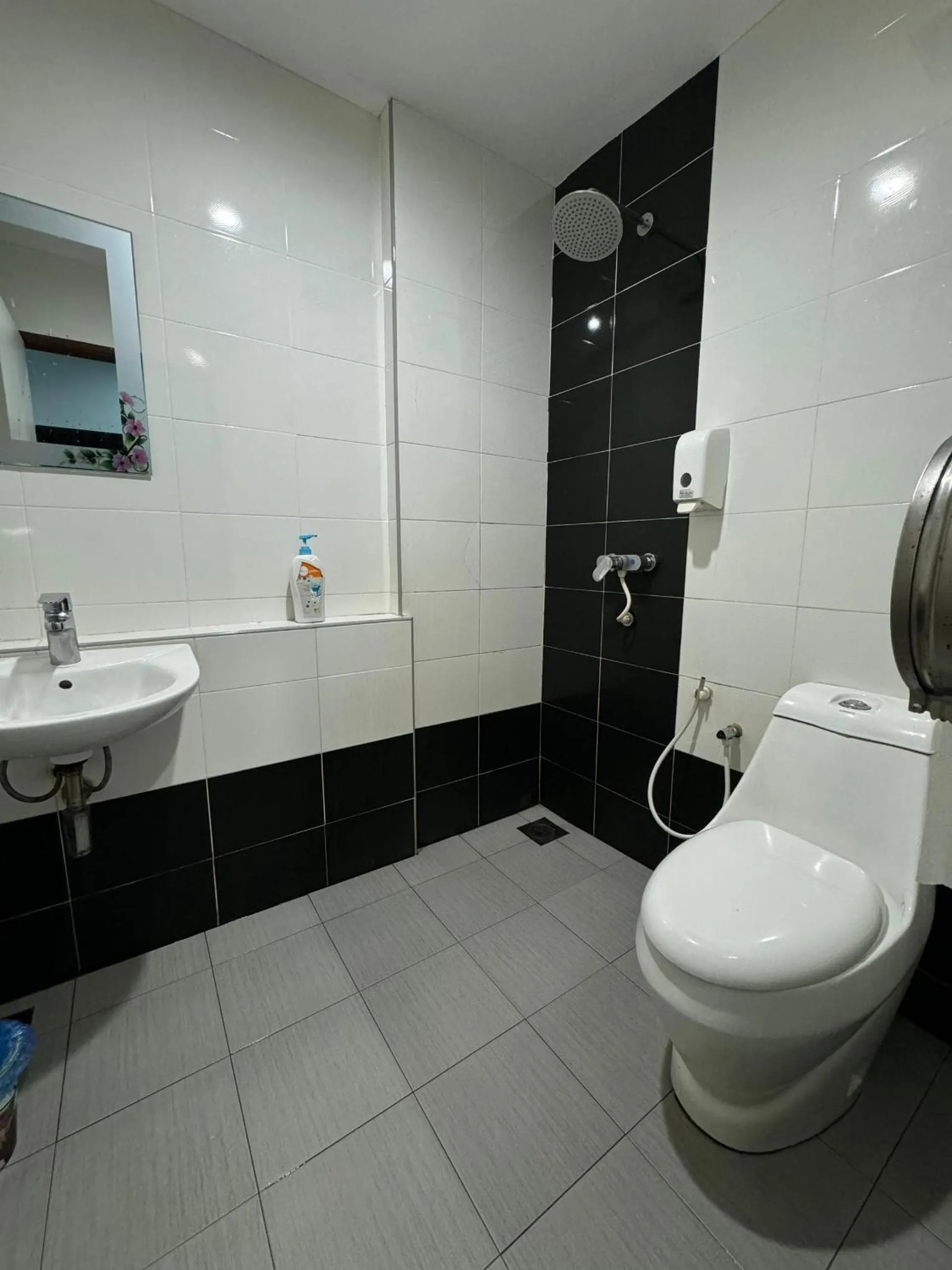 Bathroom in Hotel Pinji Ipoh