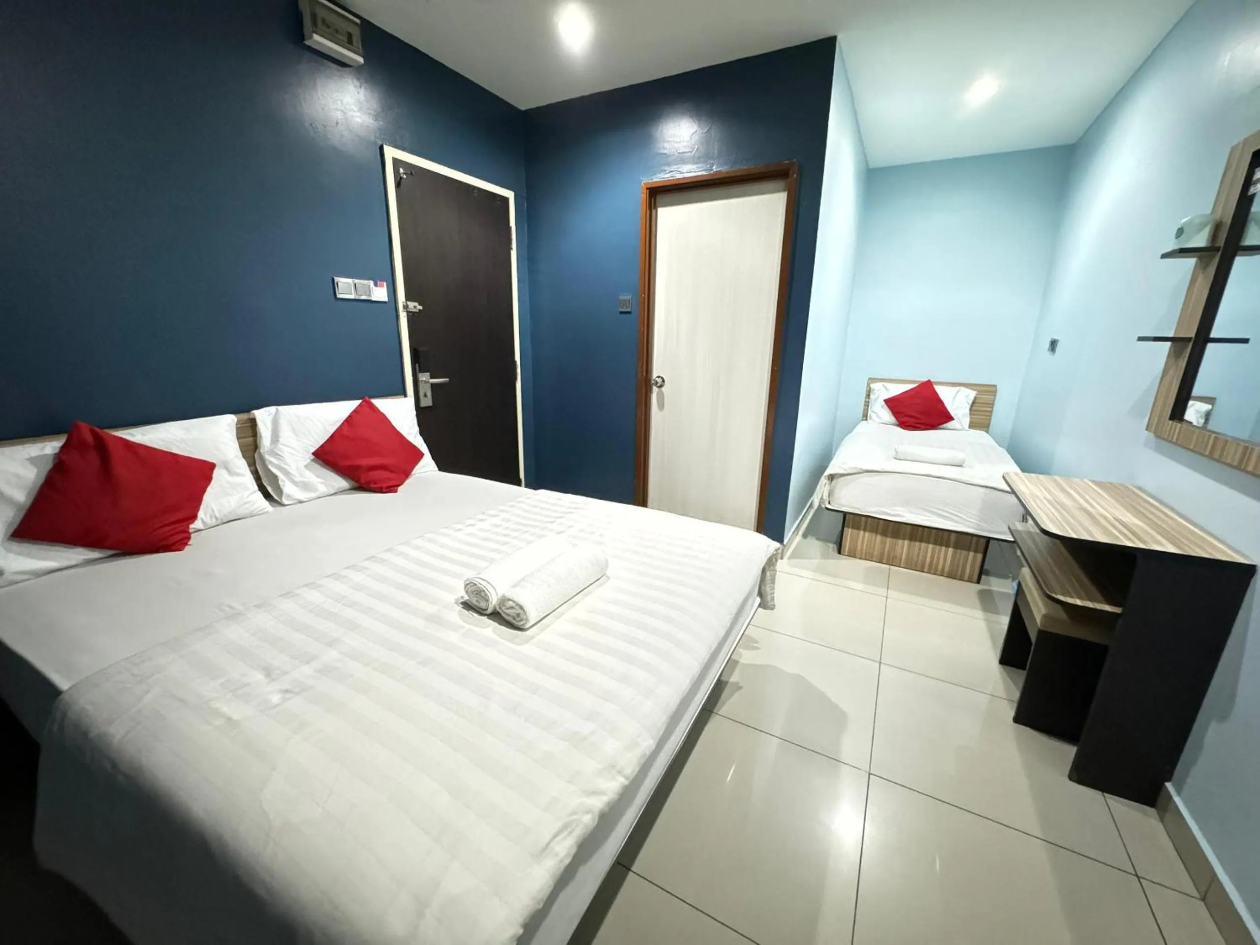 Bedroom, Bed in Hotel Pinji Ipoh