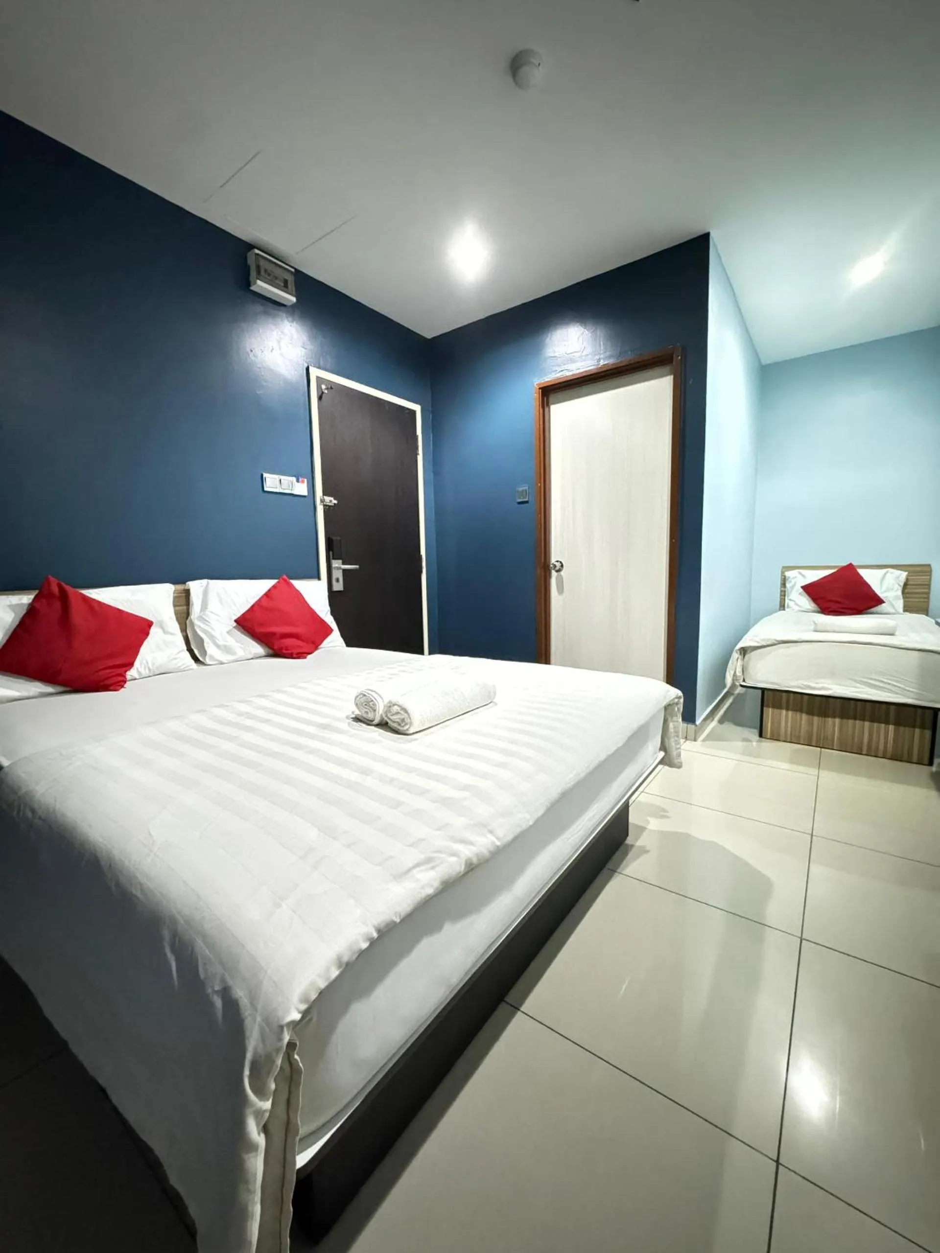 Bedroom, Bed in Hotel Pinji Ipoh