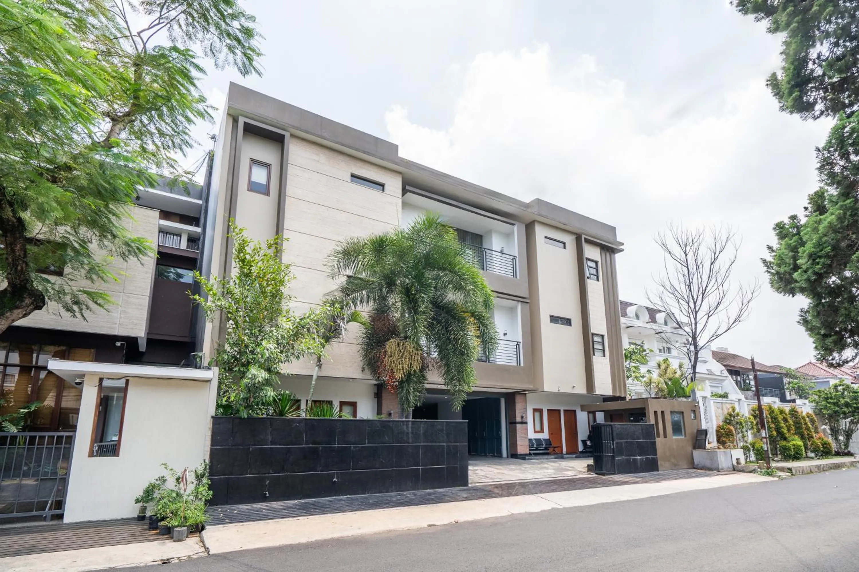 Rehat at Dago Sky Hotel