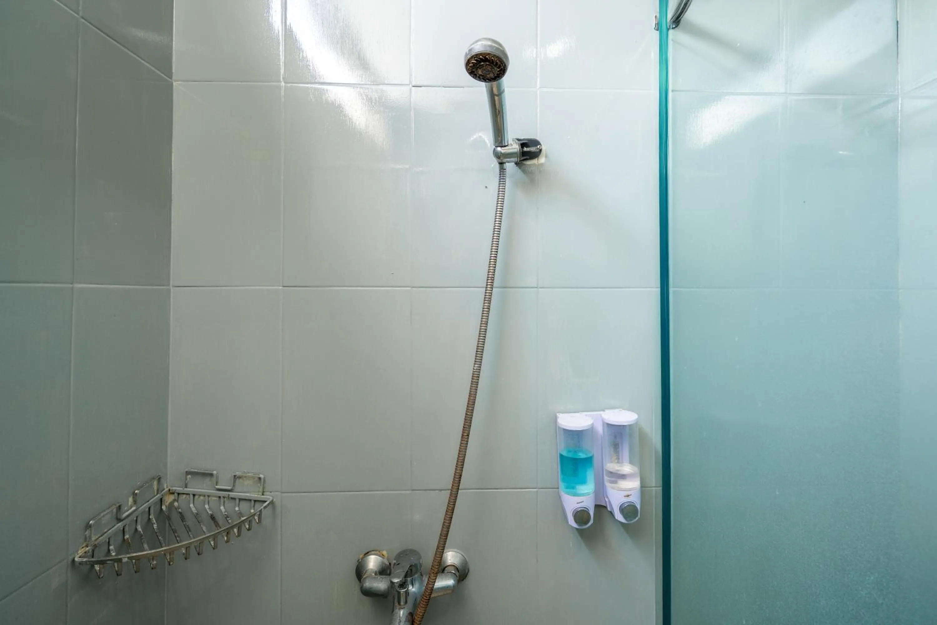 Shower in Rehat at Dago Sky Hotel