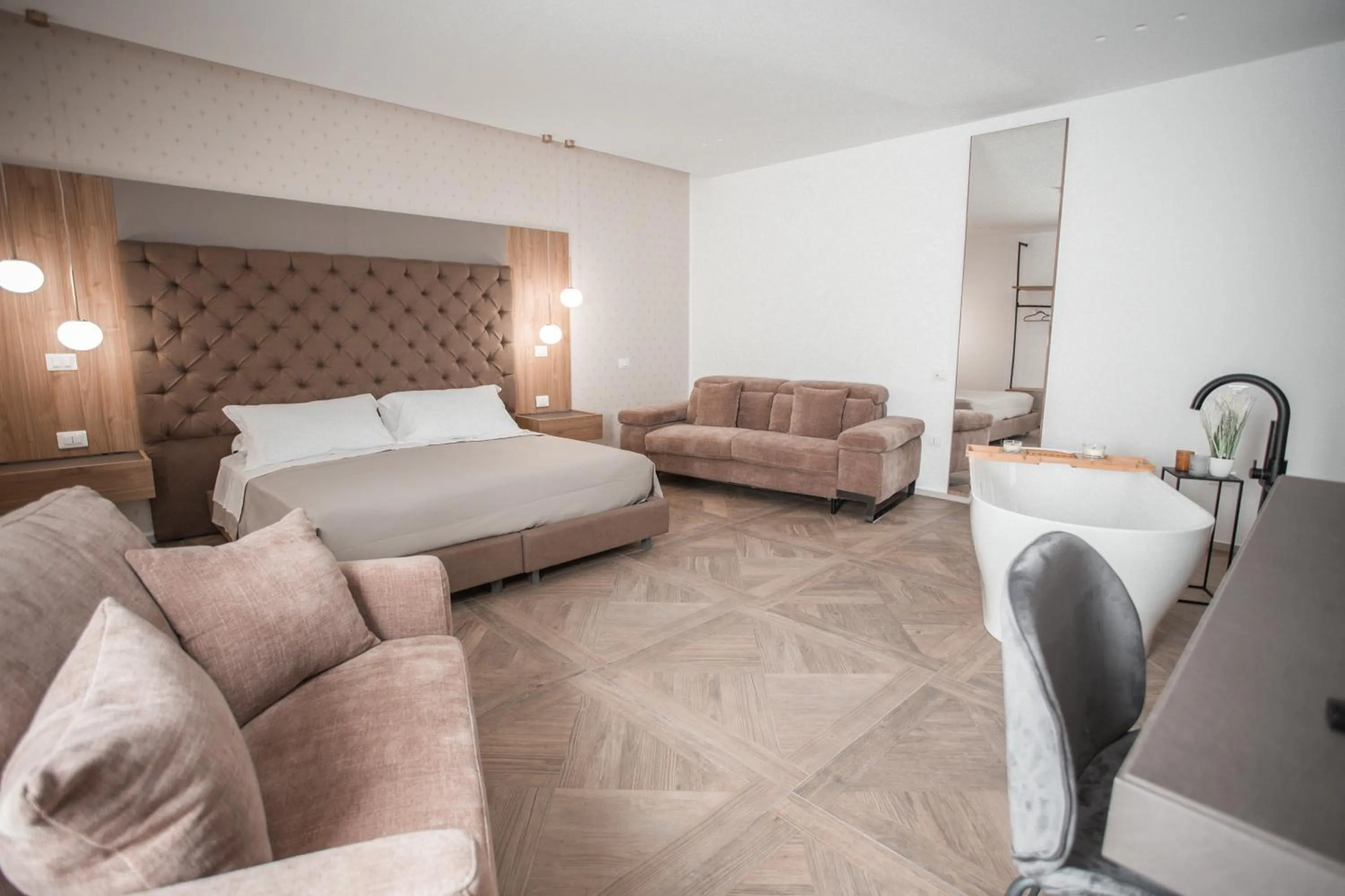 Bedroom in Alexander House Hotel