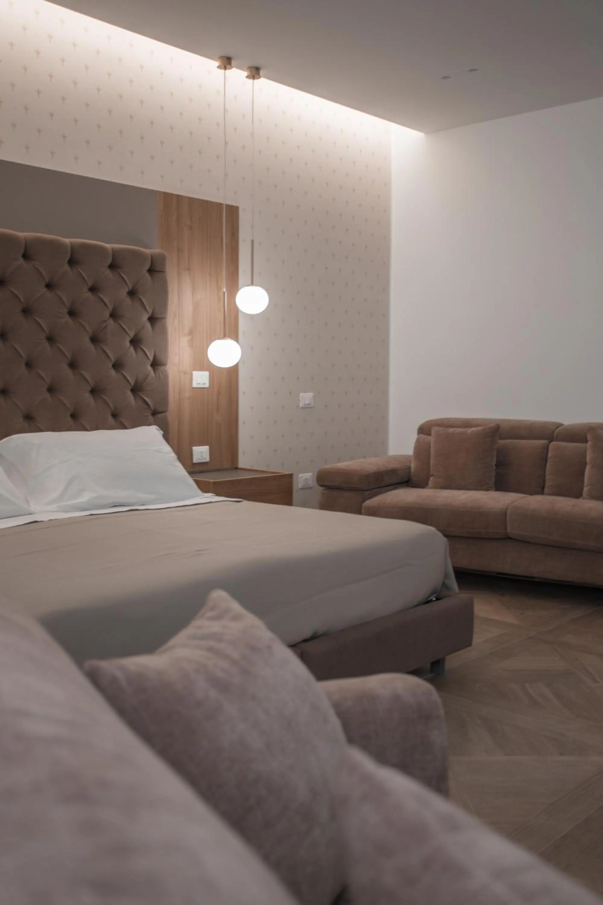 Bed in Alexander House Hotel