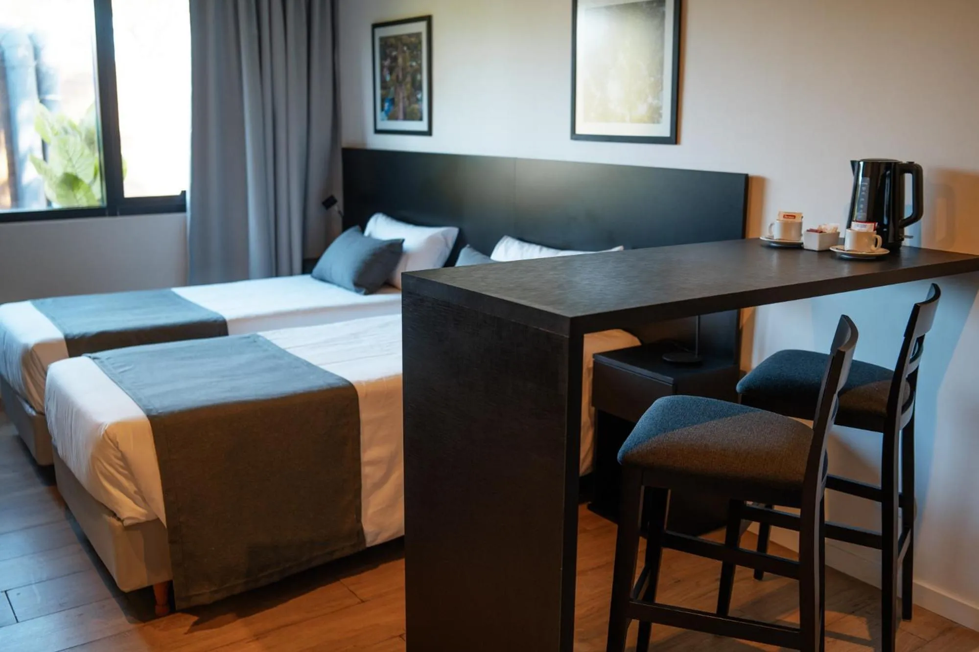 Kitchen or kitchenette, Bed in Mérit Parque Leloir by Amérian