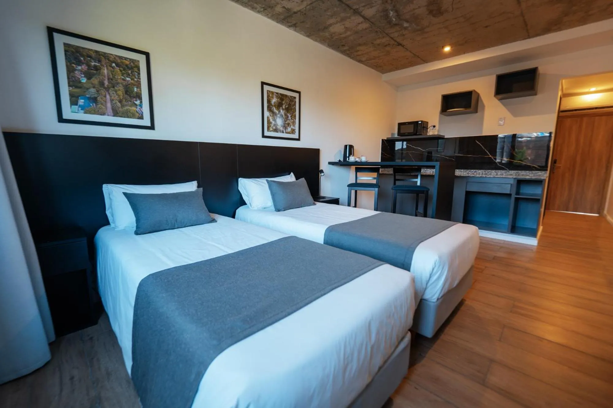 Bed in Mérit Parque Leloir by Amérian