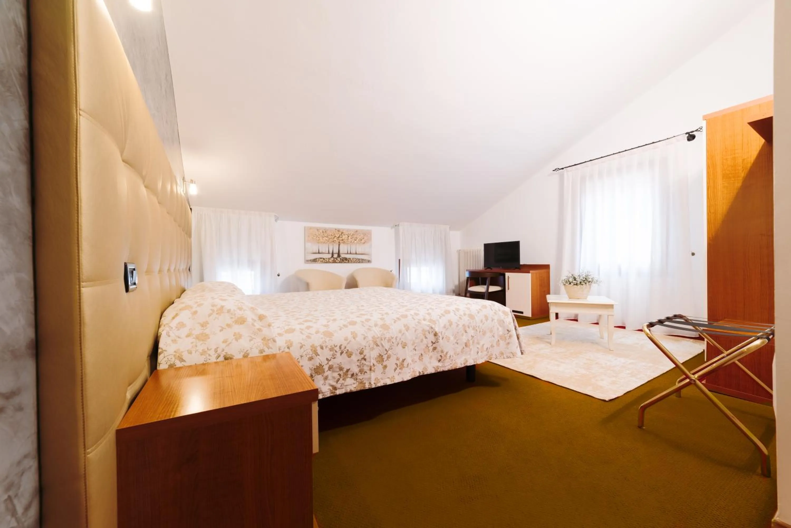 Photo of the whole room, Bed in Hotel Roma