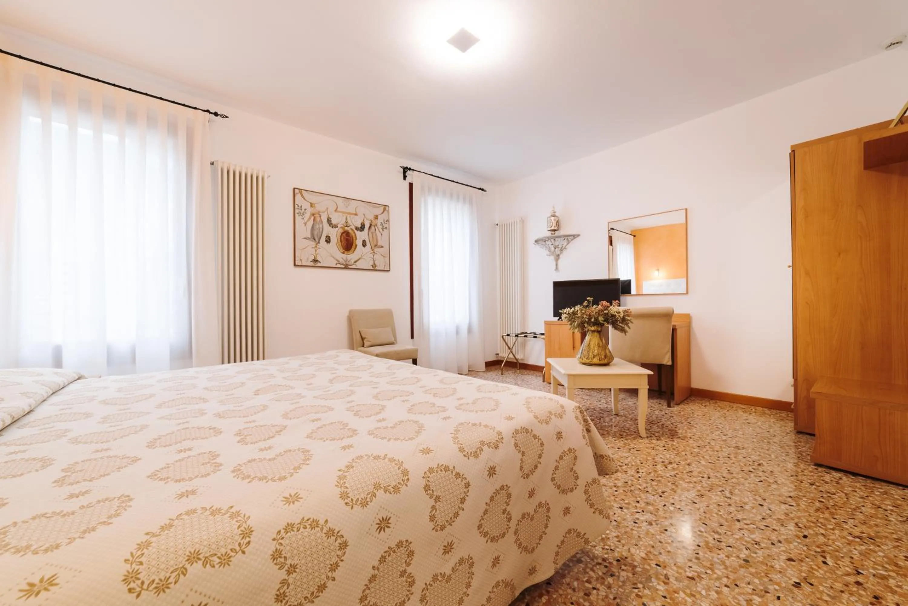 Photo of the whole room, Bed in Hotel Roma