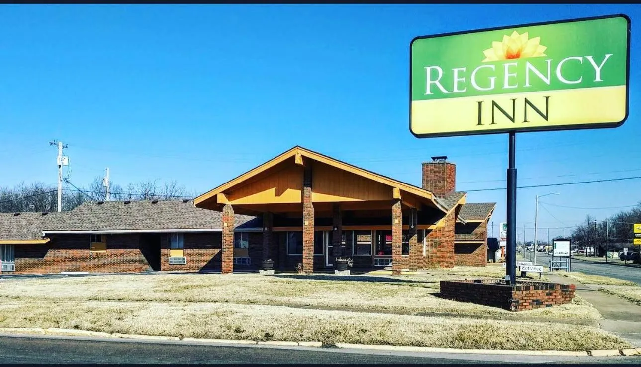 Property building in Regency Inn Iola