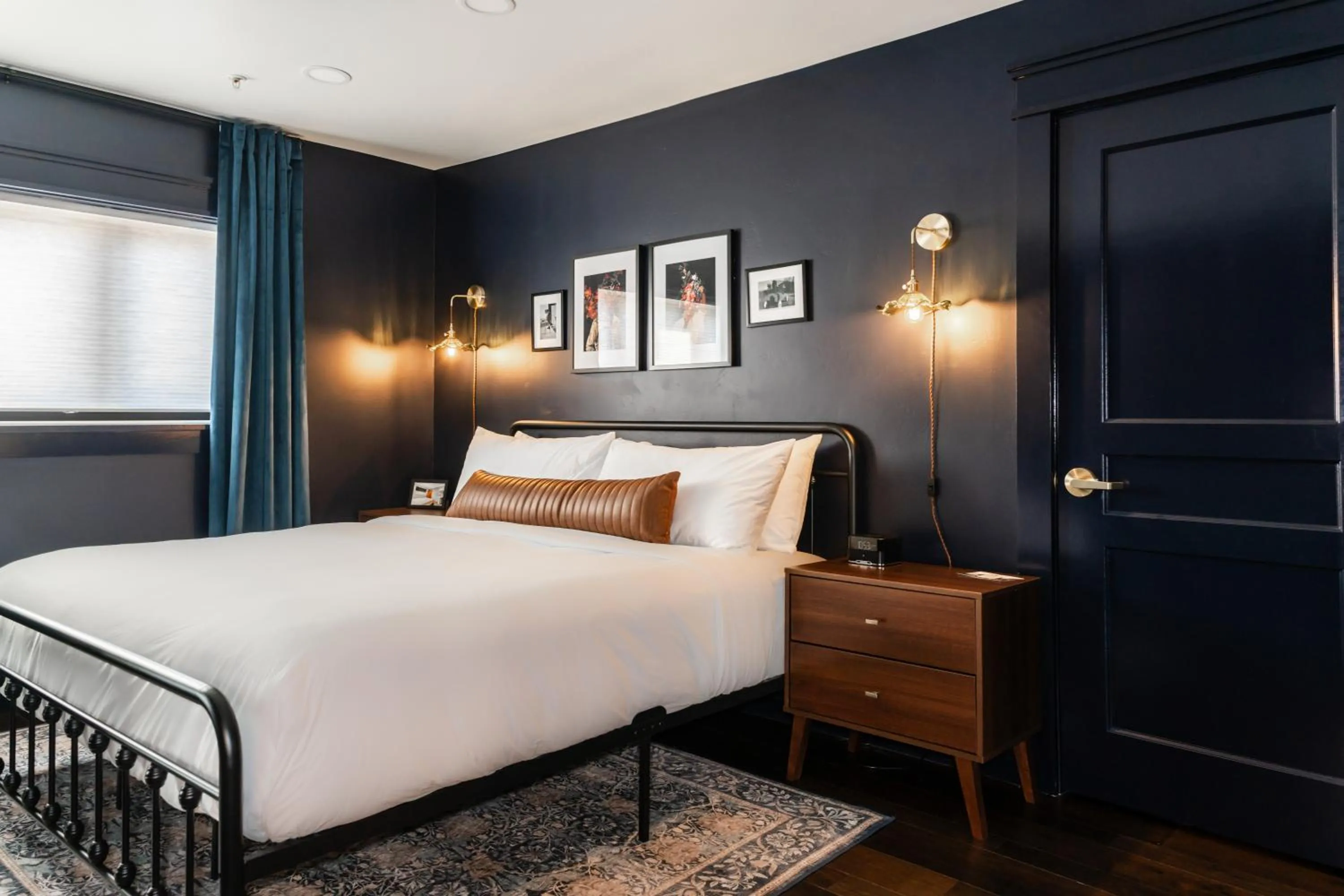 Bed in The Hotel Melrose