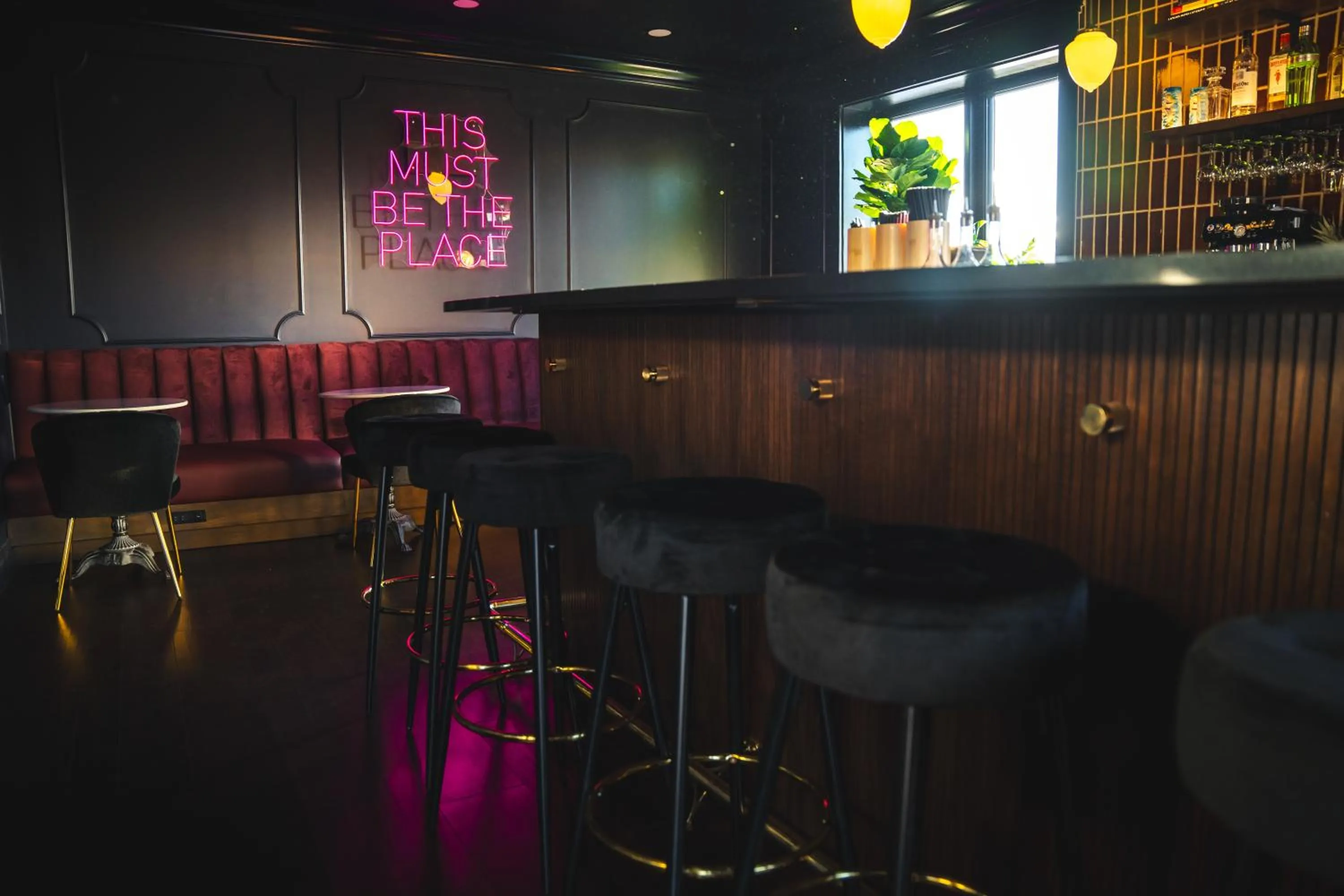 Lounge or bar in The Hotel Melrose