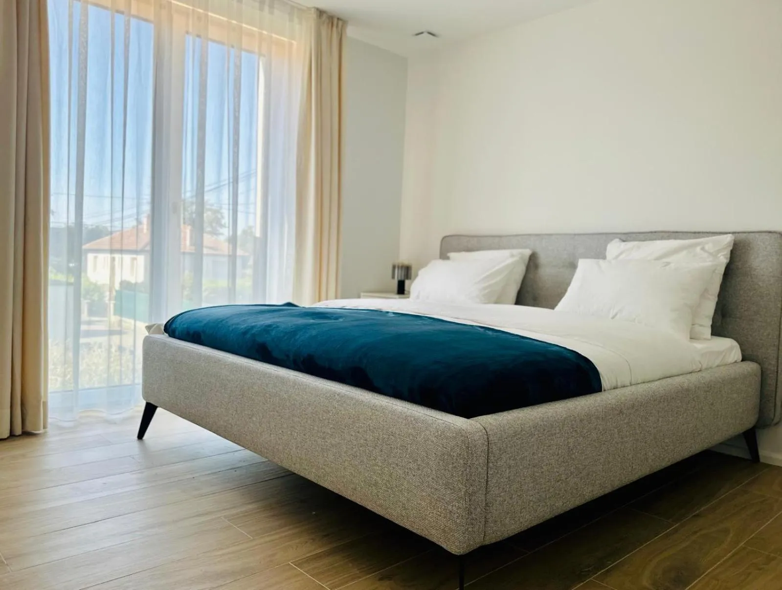 Bed in Homely Basel Airport