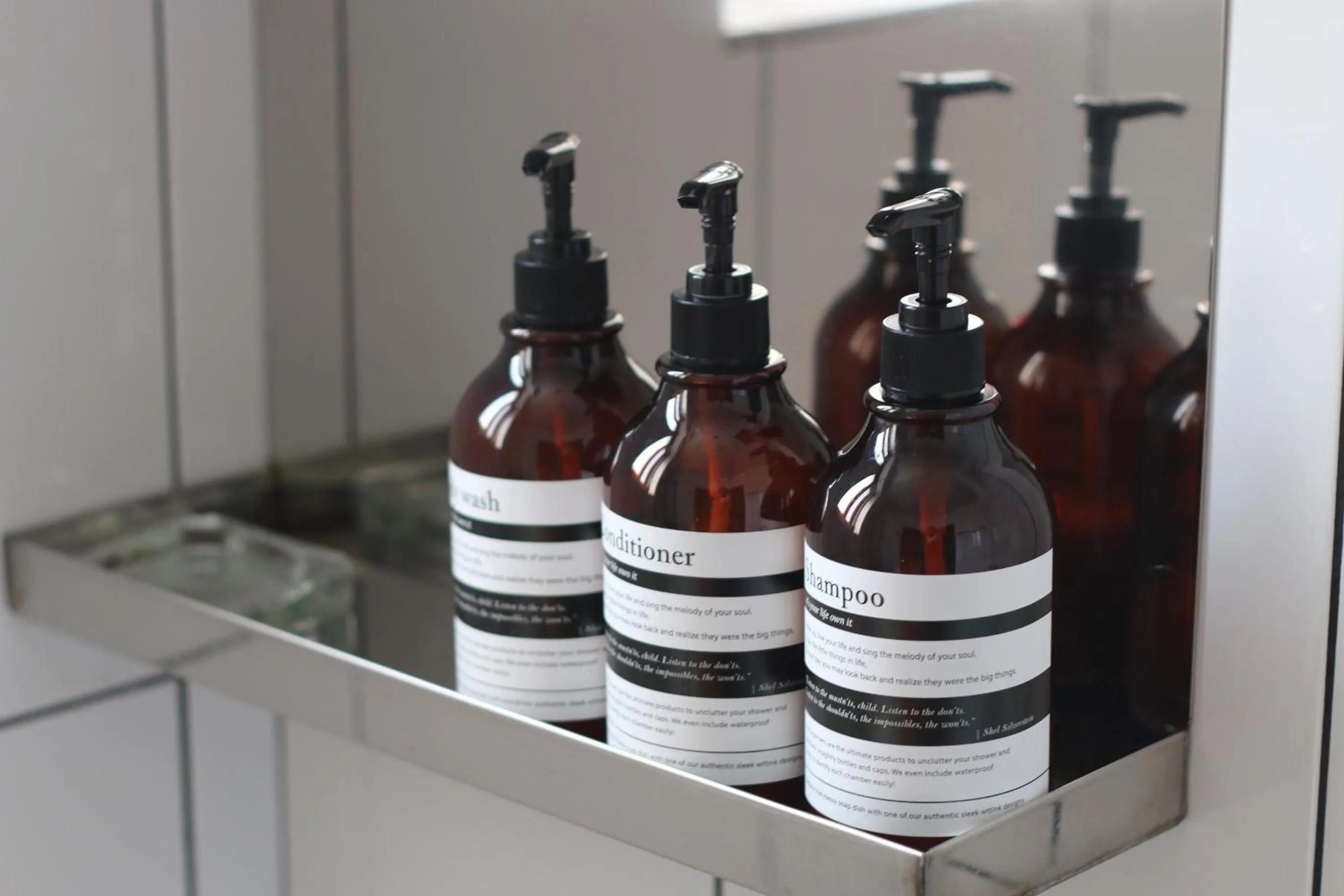 Yang Yang Surfers Paradise Stay