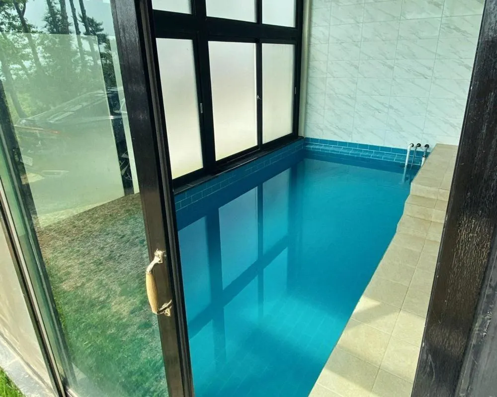 The Mare Pool Villa Pension