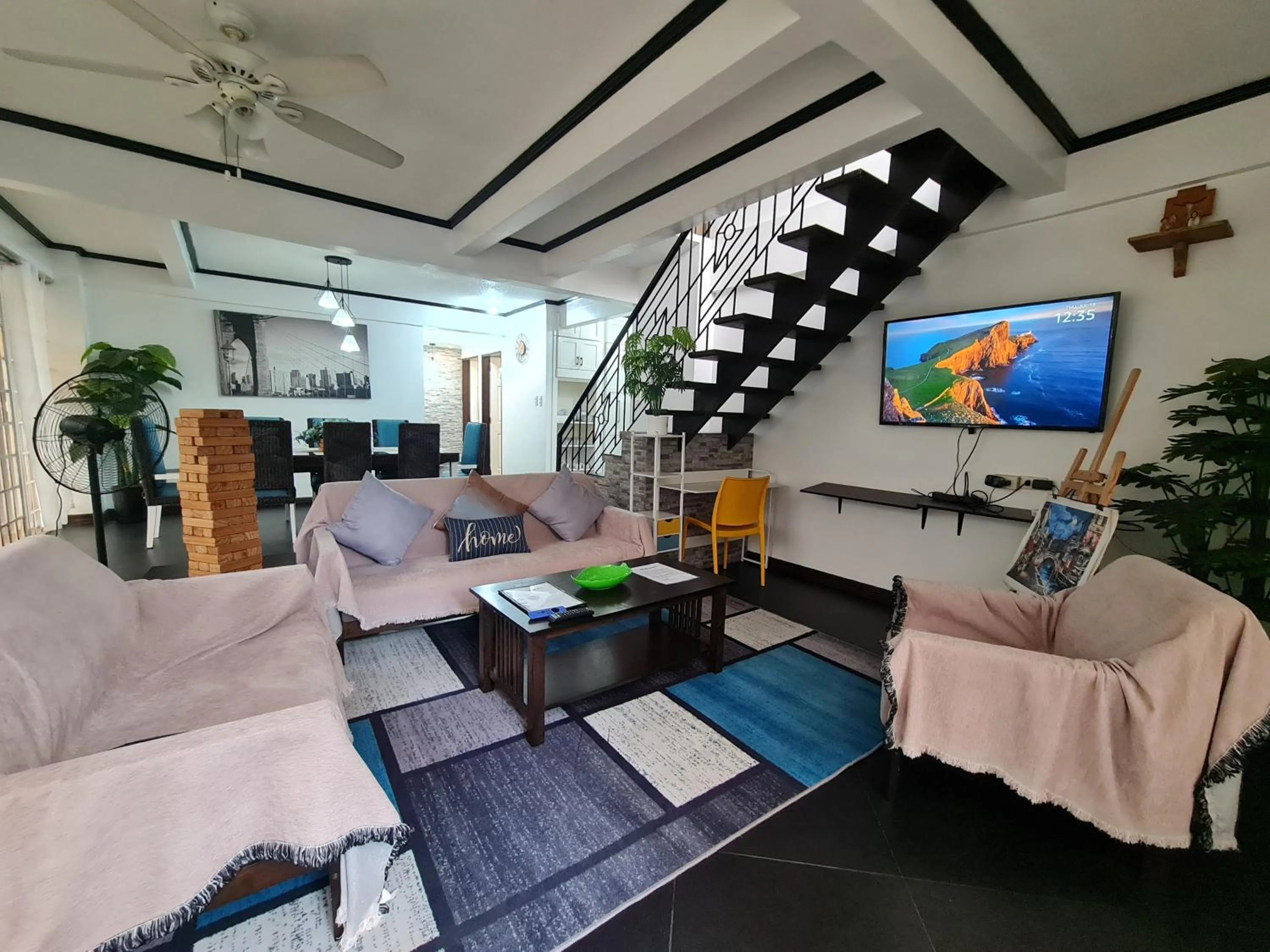 Living room in Casa Eliana Garden Villa by SMS Hospitality