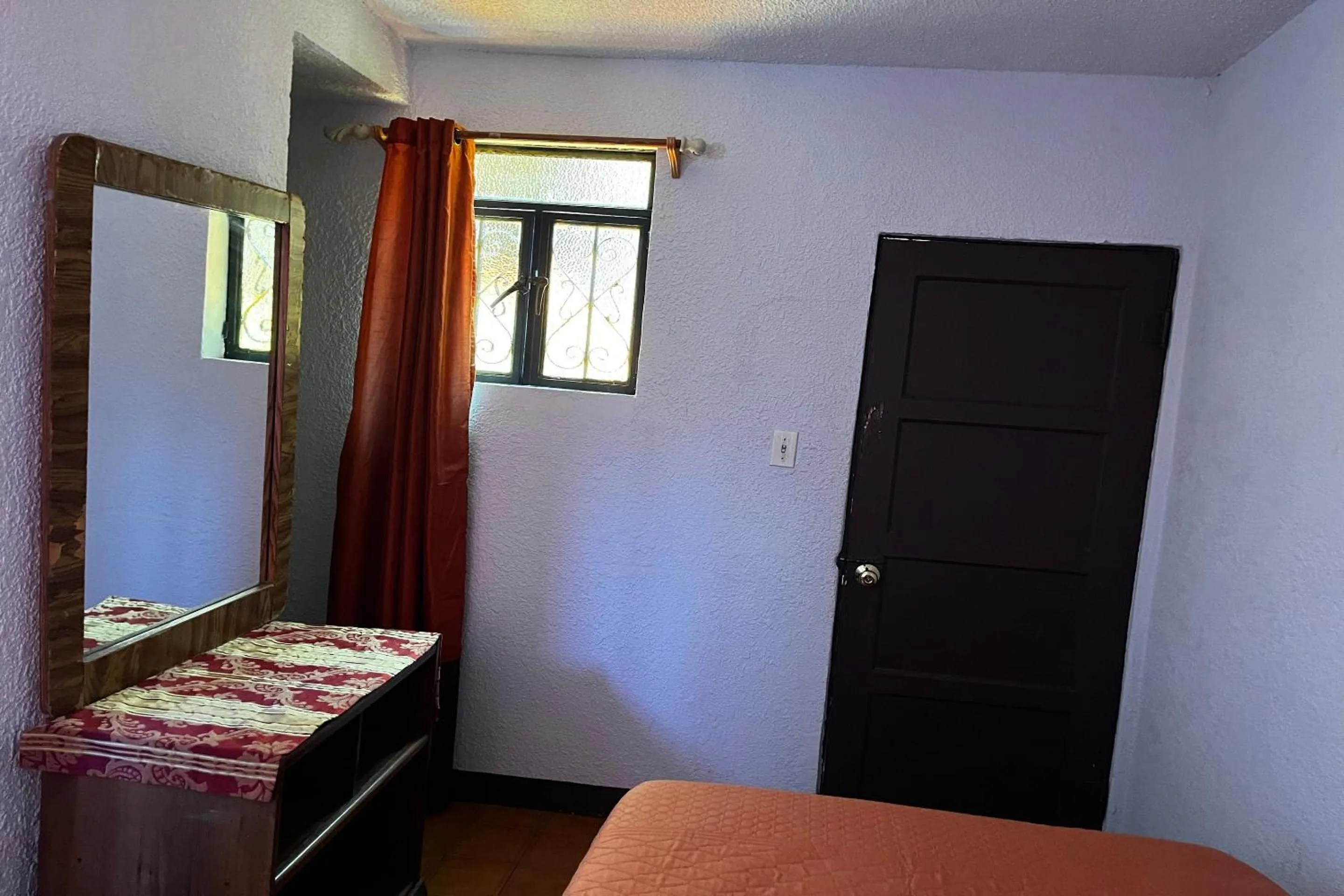 Bedroom in OYO Hotel Linda Tijuana