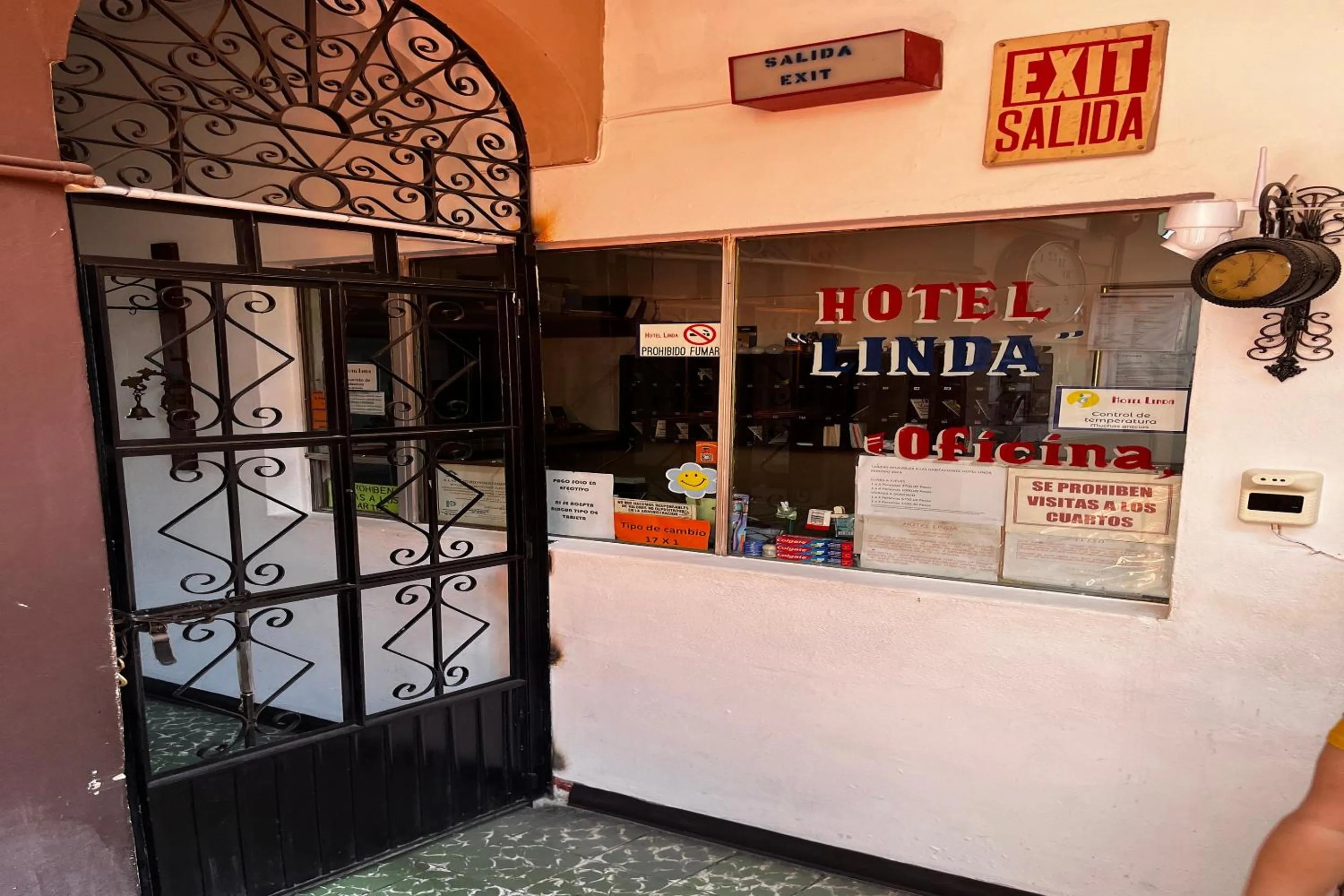 Lobby or reception in OYO Hotel Linda Tijuana