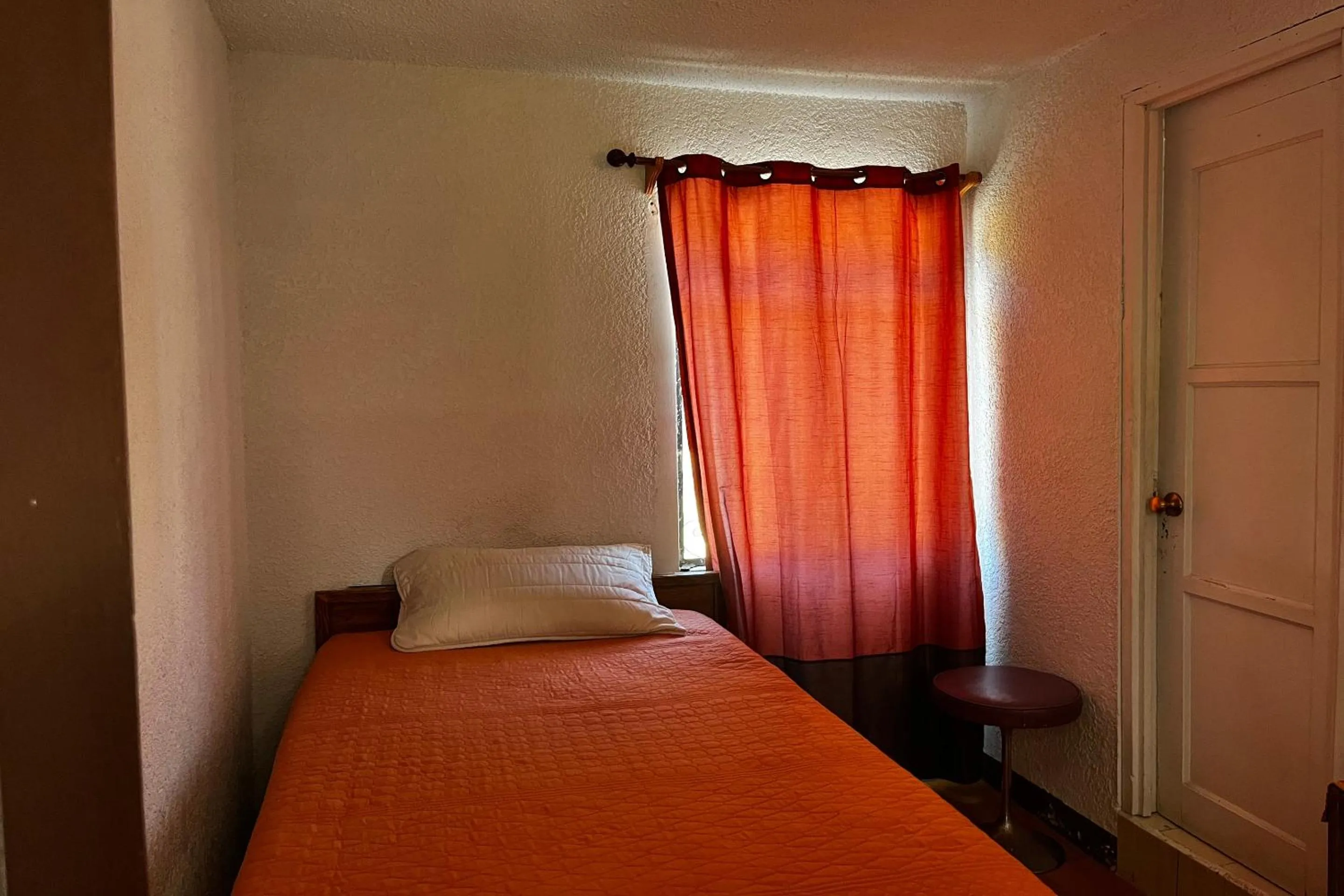 Bedroom in OYO Hotel Linda Tijuana