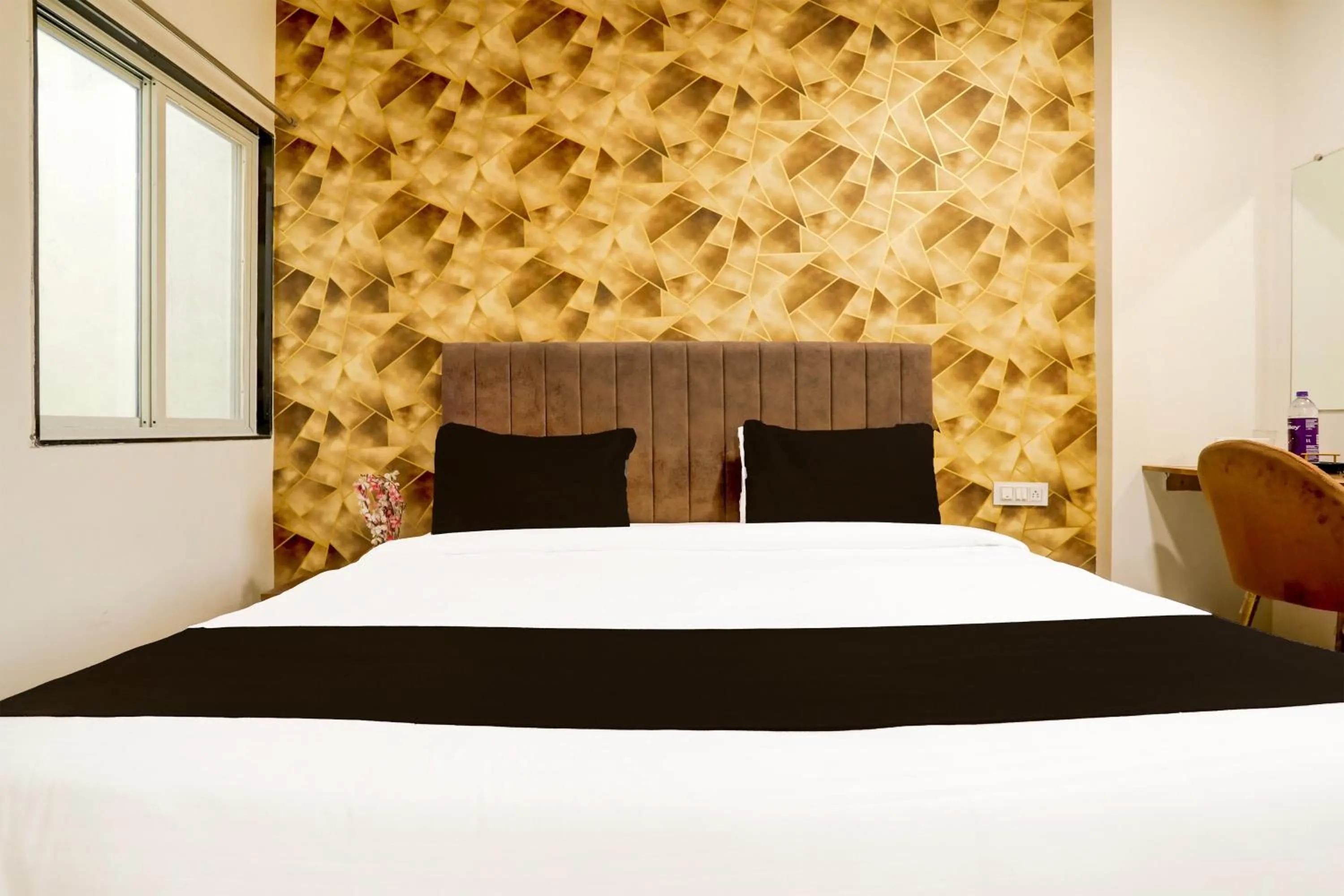 Bedroom, Bed in Hotel O Gaurav